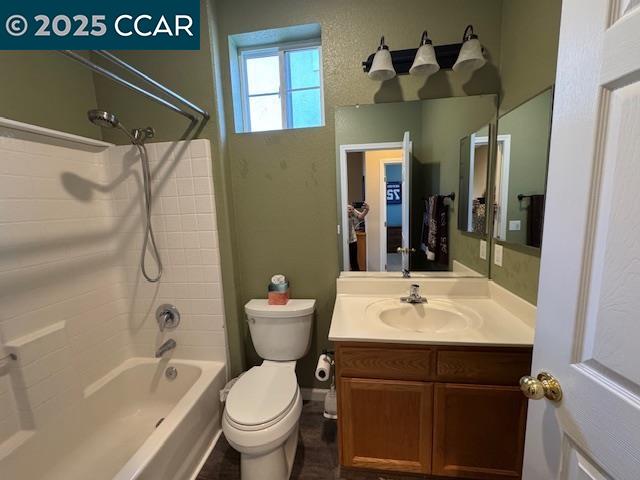 Detail Gallery Image 18 of 25 For 967 Cape May Dr, Pittsburg,  CA 94565 - 4 Beds | 2/1 Baths