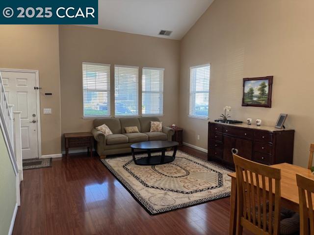 Detail Gallery Image 3 of 25 For 967 Cape May Dr, Pittsburg,  CA 94565 - 4 Beds | 2/1 Baths