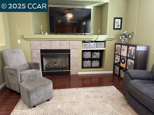 Detail Gallery Image 6 of 25 For 967 Cape May Dr, Pittsburg,  CA 94565 - 4 Beds | 2/1 Baths