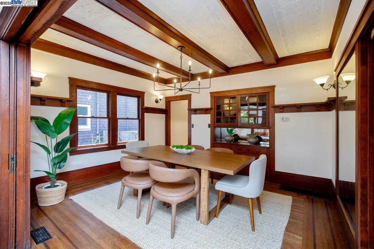 Detail Gallery Image 15 of 60 For 3242 Garfield Ave, Alameda,  CA 94501 - 4 Beds | 2 Baths