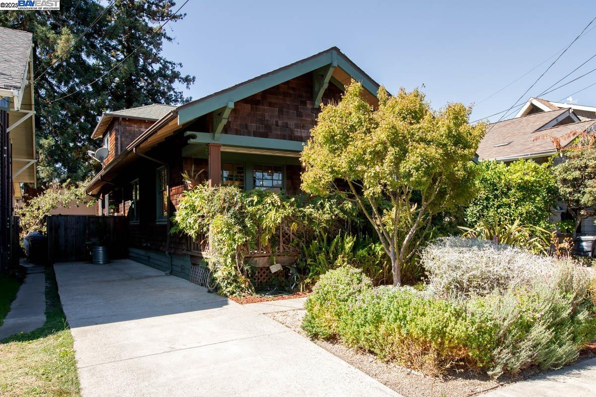 Detail Gallery Image 4 of 60 For 3242 Garfield Ave, Alameda,  CA 94501 - 4 Beds | 2 Baths