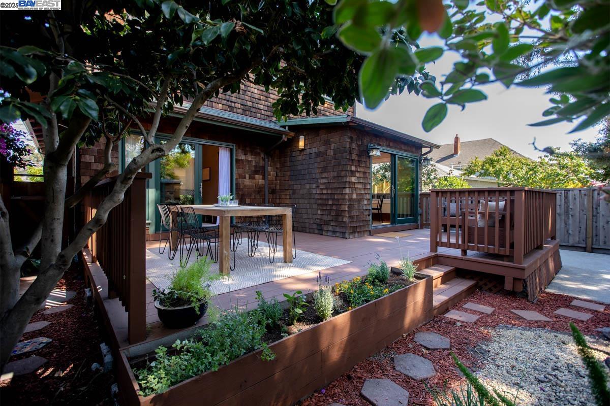 Detail Gallery Image 43 of 60 For 3242 Garfield Ave, Alameda,  CA 94501 - 4 Beds | 2 Baths