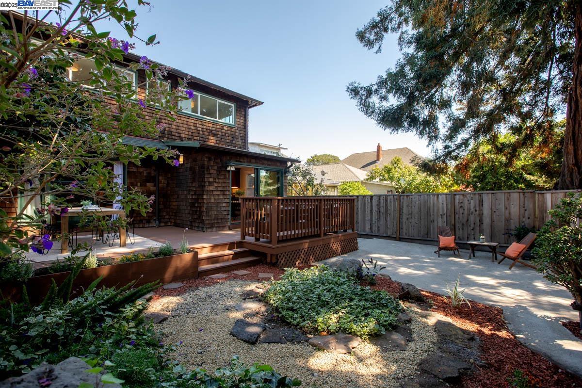 Detail Gallery Image 44 of 60 For 3242 Garfield Ave, Alameda,  CA 94501 - 4 Beds | 2 Baths