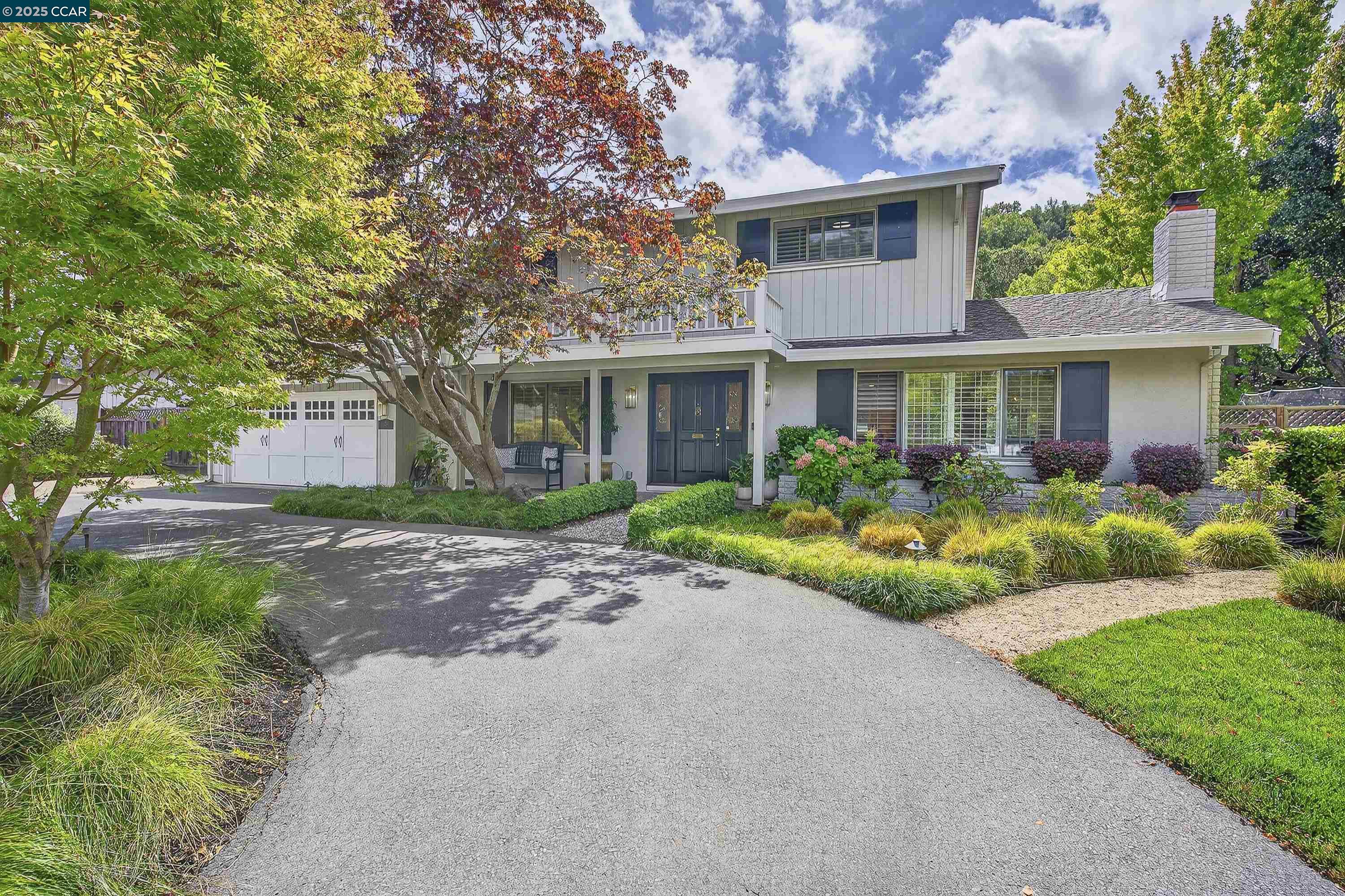 Front Image Thumbnail for CC41111643