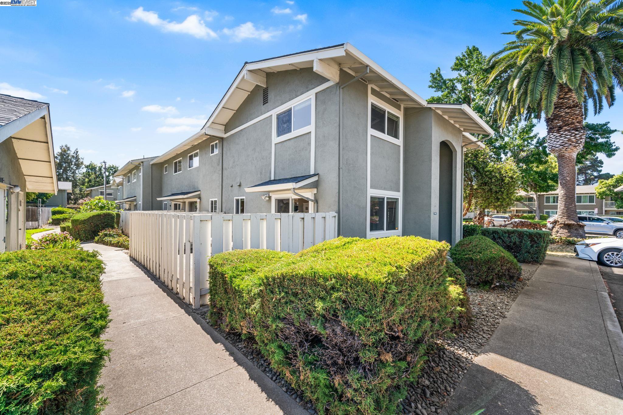 Photo #2: 41111644 Listing 