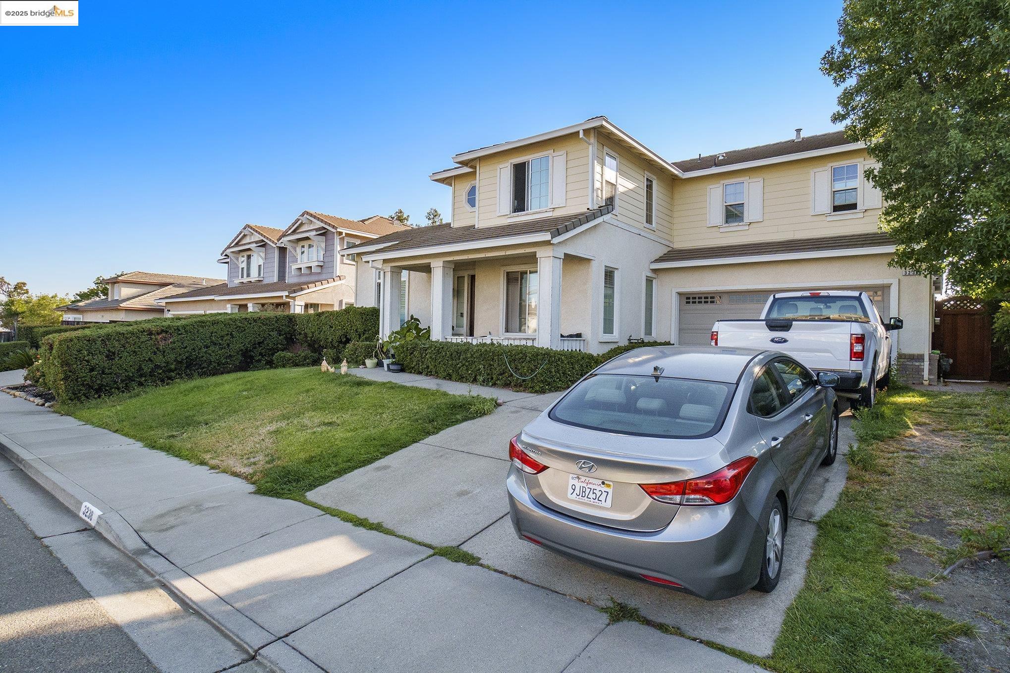 Detail Gallery Image 3 of 28 For 3238 Panda Ct, Antioch,  CA 94531 - 5 Beds | 3/1 Baths
