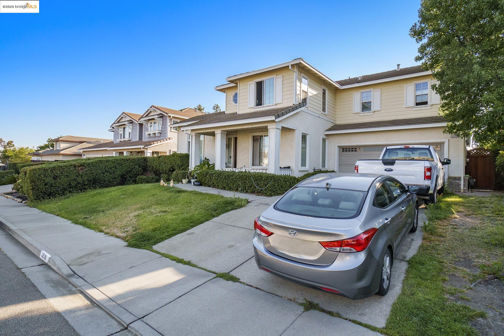 Detail Gallery Image 4 of 28 For 3238 Panda Ct, Antioch,  CA 94531 - 5 Beds | 3/1 Baths