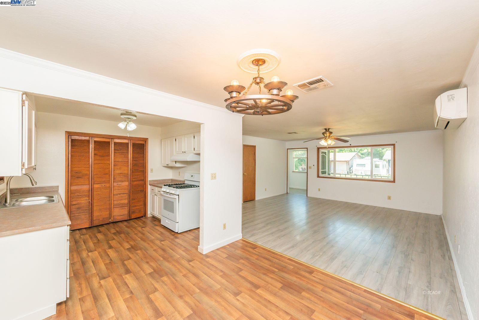 Detail Gallery Image 12 of 40 For 395 Masonic Ln, Weaverville,  CA 96093 - 3 Beds | 2 Baths