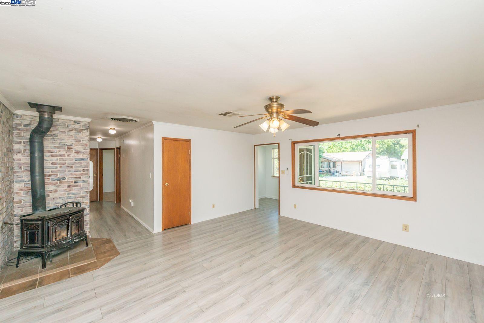 Detail Gallery Image 3 of 40 For 395 Masonic Ln, Weaverville,  CA 96093 - 3 Beds | 2 Baths