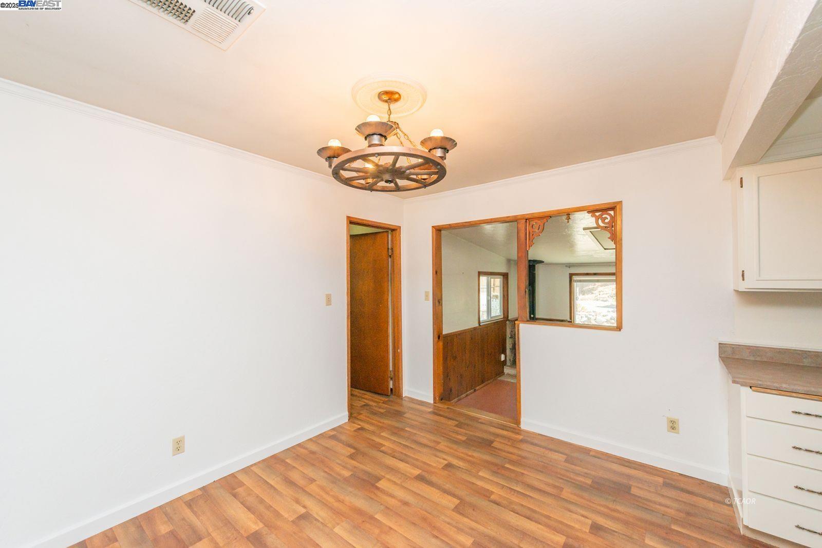 Detail Gallery Image 10 of 40 For 395 Masonic Ln, Weaverville,  CA 96093 - 3 Beds | 2 Baths