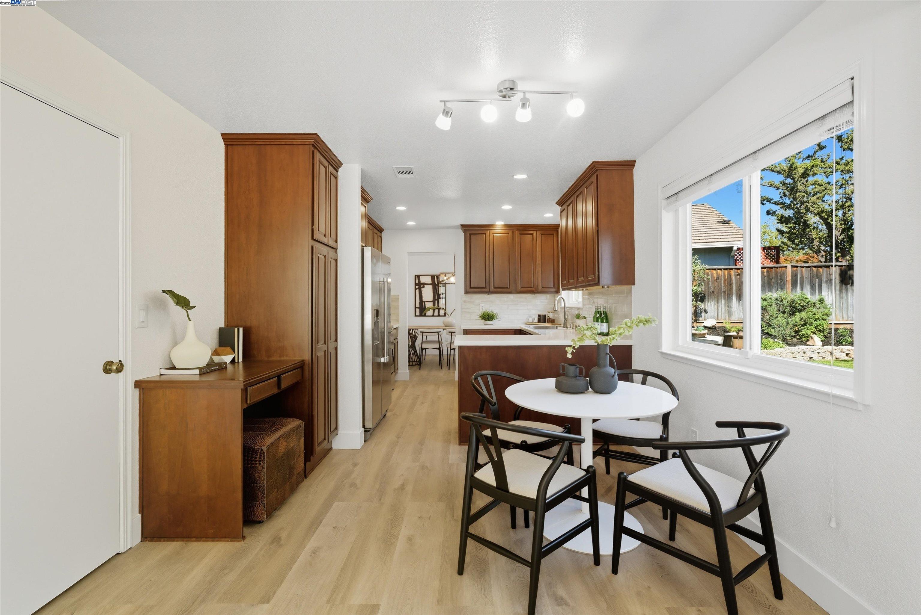 Detail Gallery Image 18 of 44 For 8027 Iglesia Drive, Dublin,  CA 94568-1366 - 4 Beds | 2/1 Baths