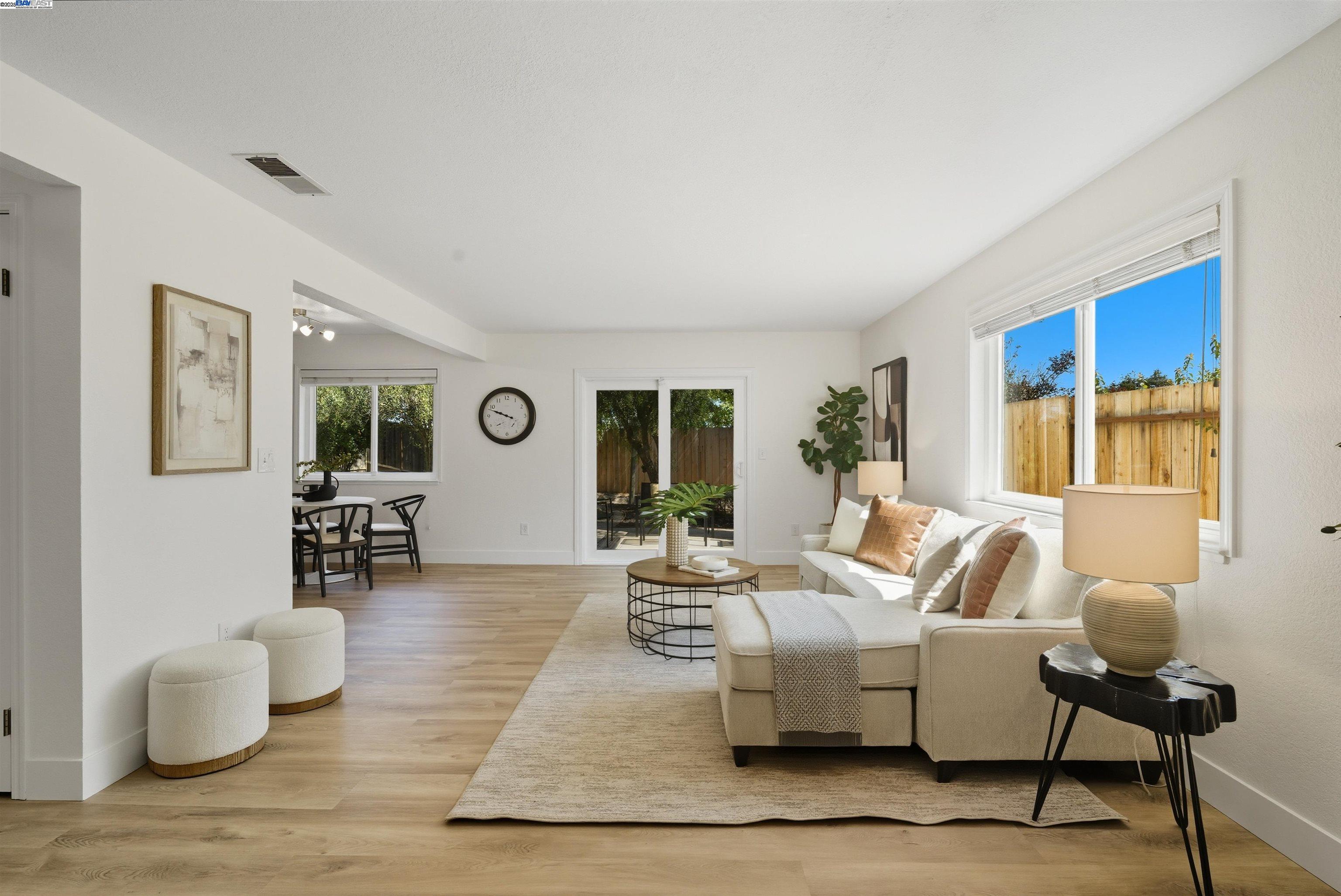 Detail Gallery Image 22 of 44 For 8027 Iglesia Drive, Dublin,  CA 94568-1366 - 4 Beds | 2/1 Baths