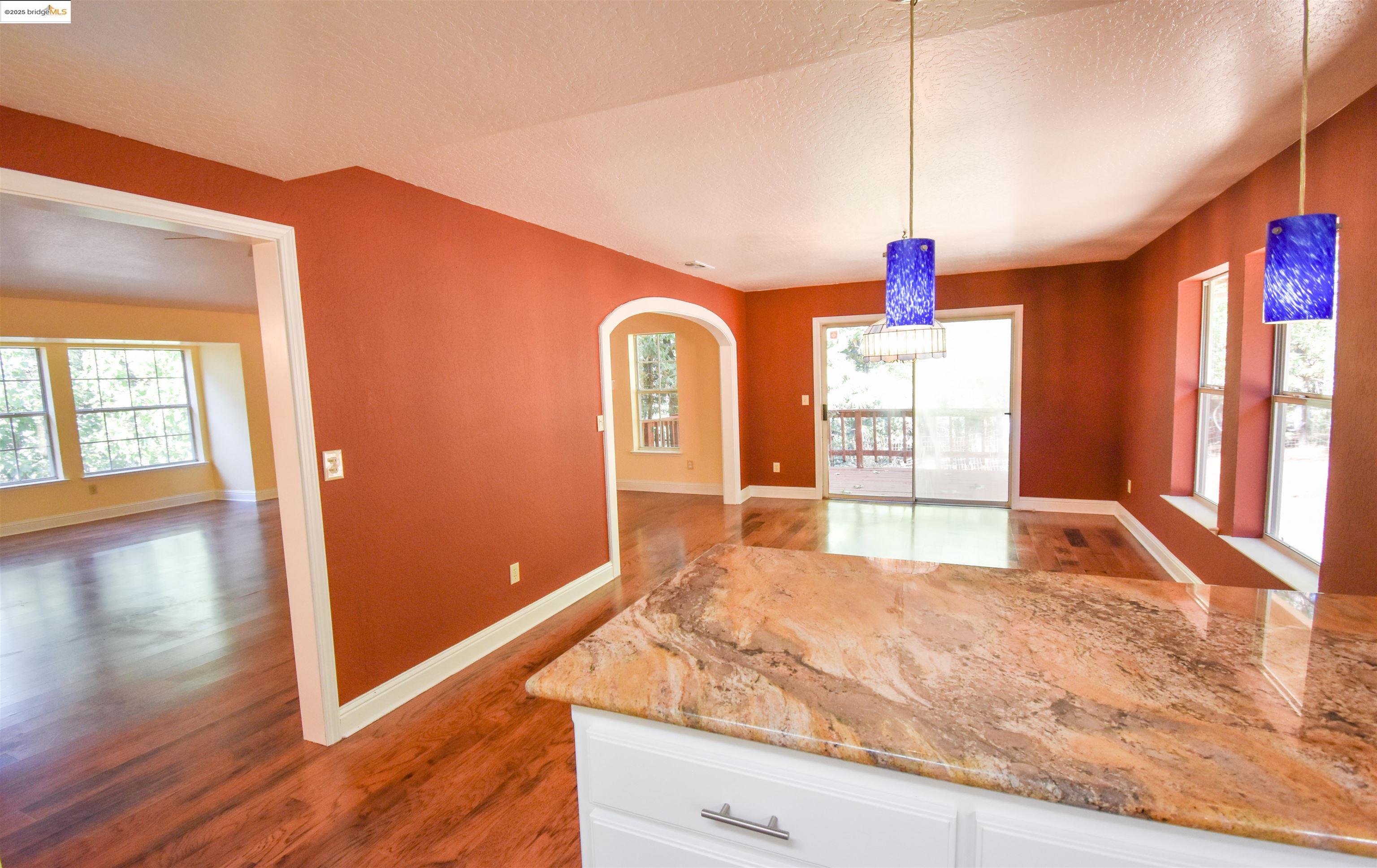 Detail Gallery Image 13 of 32 For 24311 Oxbow Ln, Sonora,  CA 95370 - 3 Beds | 2/1 Baths