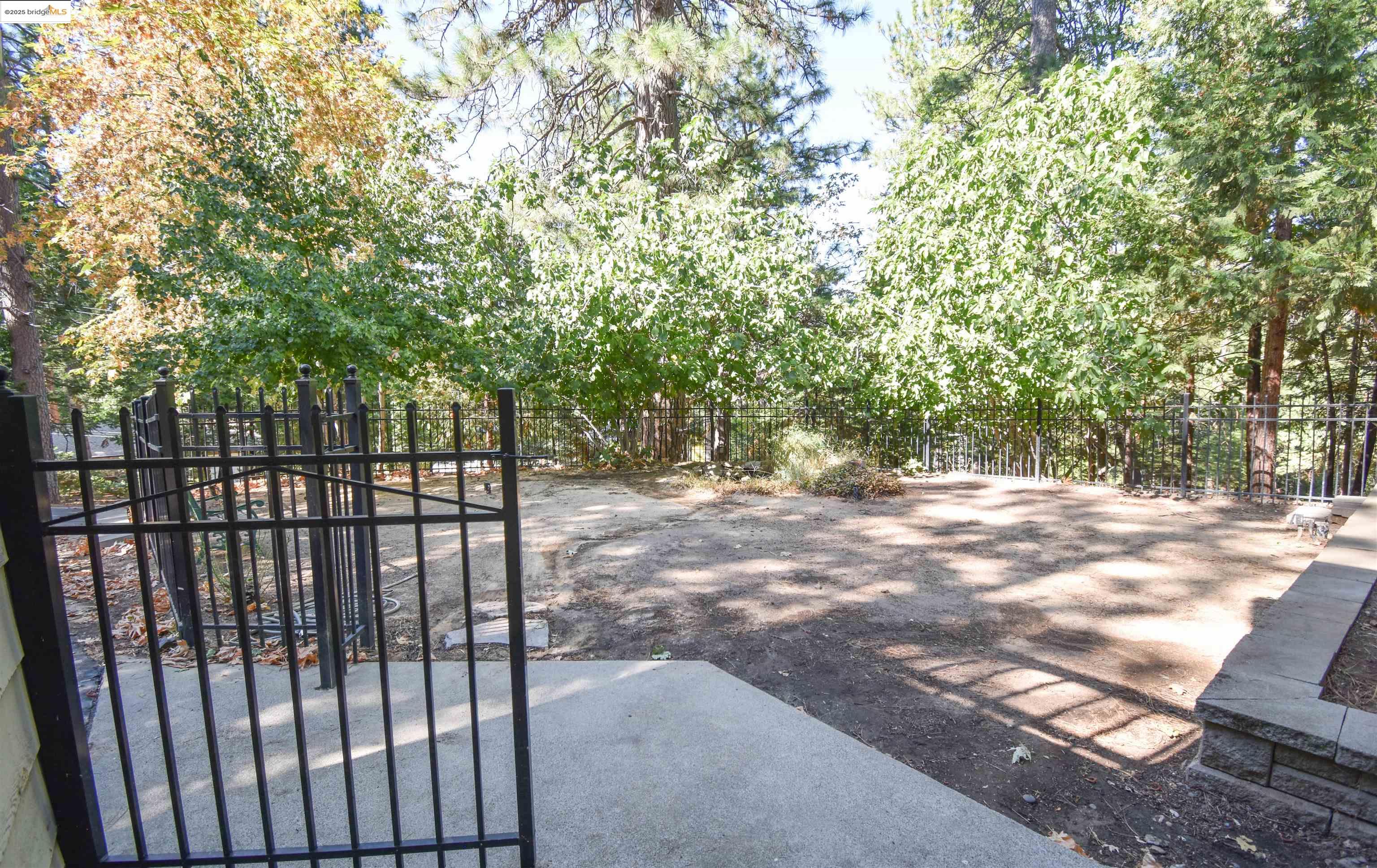 Detail Gallery Image 16 of 32 For 24311 Oxbow Ln, Sonora,  CA 95370 - 3 Beds | 2/1 Baths