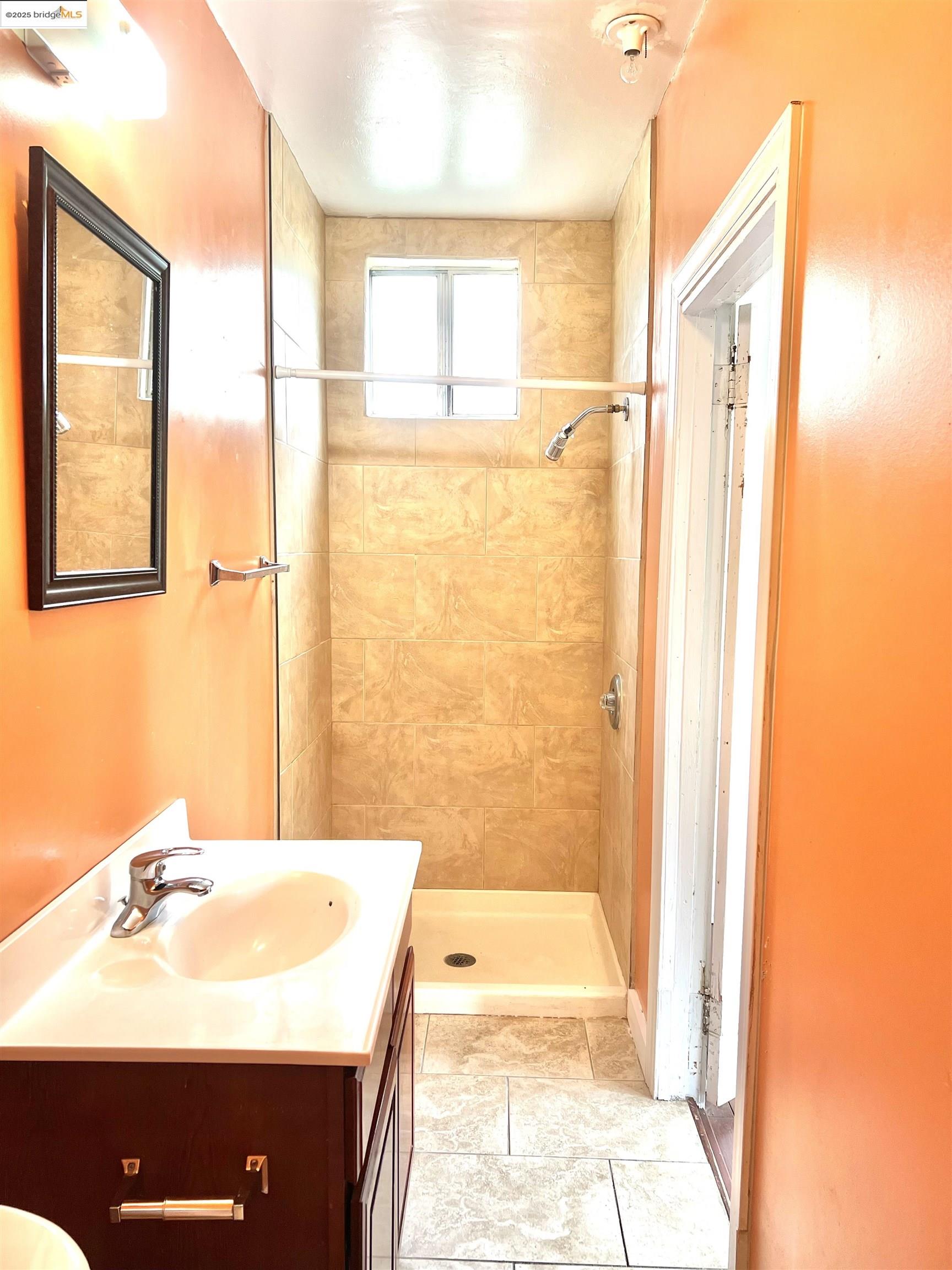 Detail Gallery Image 24 of 25 For 1826 Parker St, Berkeley,  CA 94703 - 2 Beds | 1 Baths