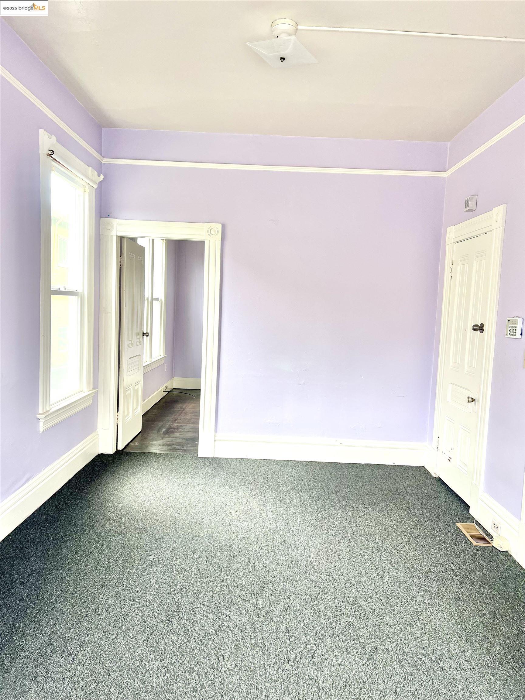 Detail Gallery Image 6 of 25 For 1826 Parker St, Berkeley,  CA 94703 - 2 Beds | 1 Baths