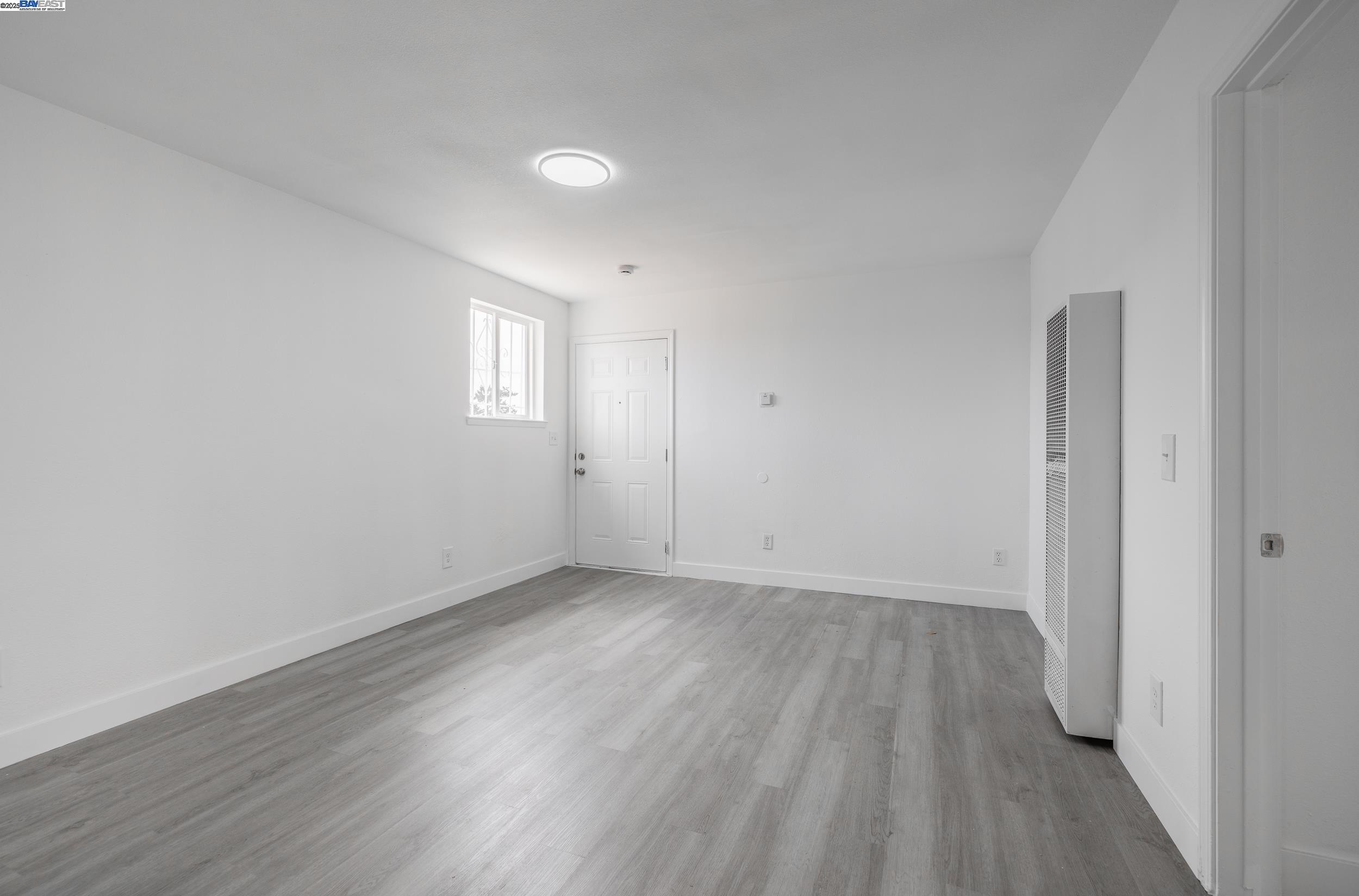 Detail Gallery Image 23 of 29 For 1039 91st Ave, Oakland,  CA 94603 - 7 Beds | 3 Baths
