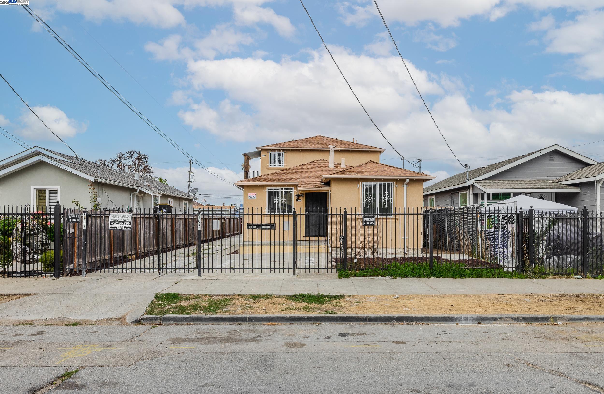 Detail Gallery Image 1 of 30 For 1037-1039 91st Ave, Oakland,  CA 94603 - – Beds | – Baths