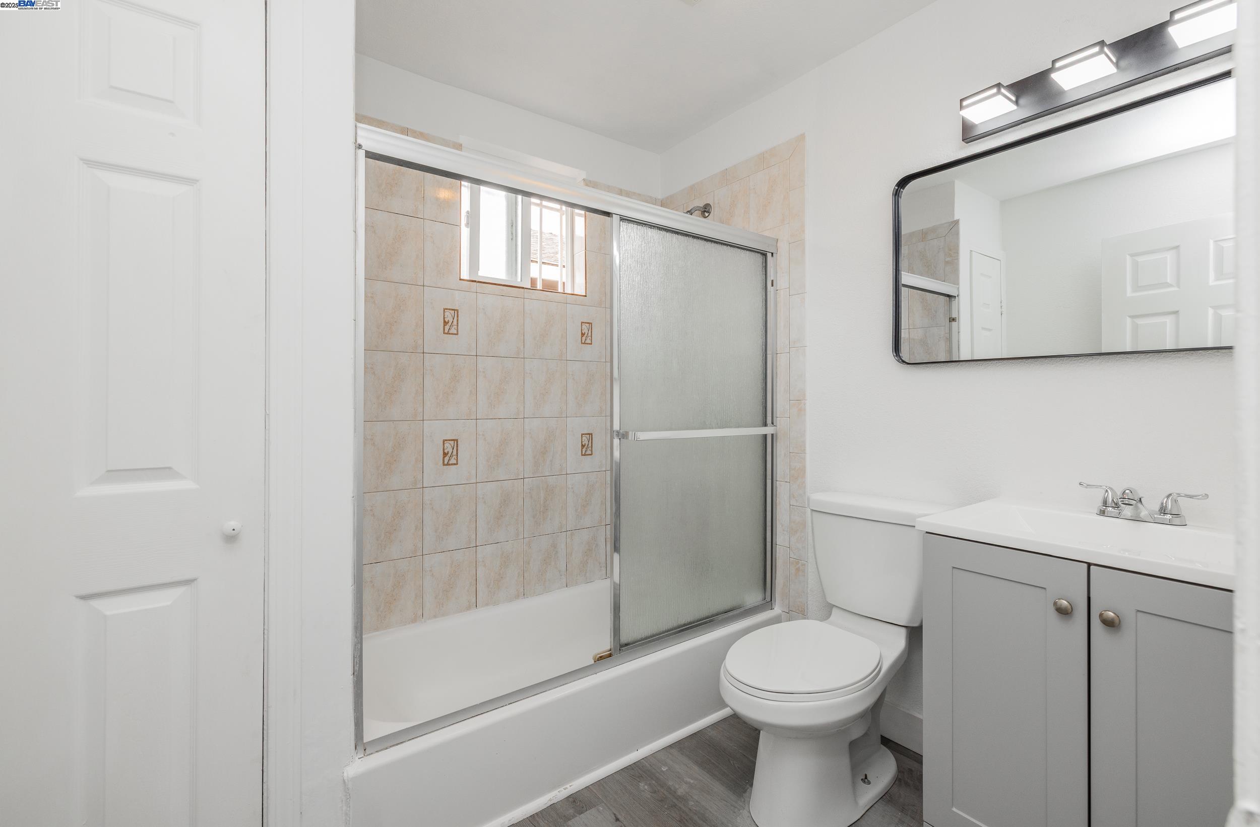 Detail Gallery Image 12 of 30 For 1037-1039 91st Ave, Oakland,  CA 94603 - – Beds | – Baths