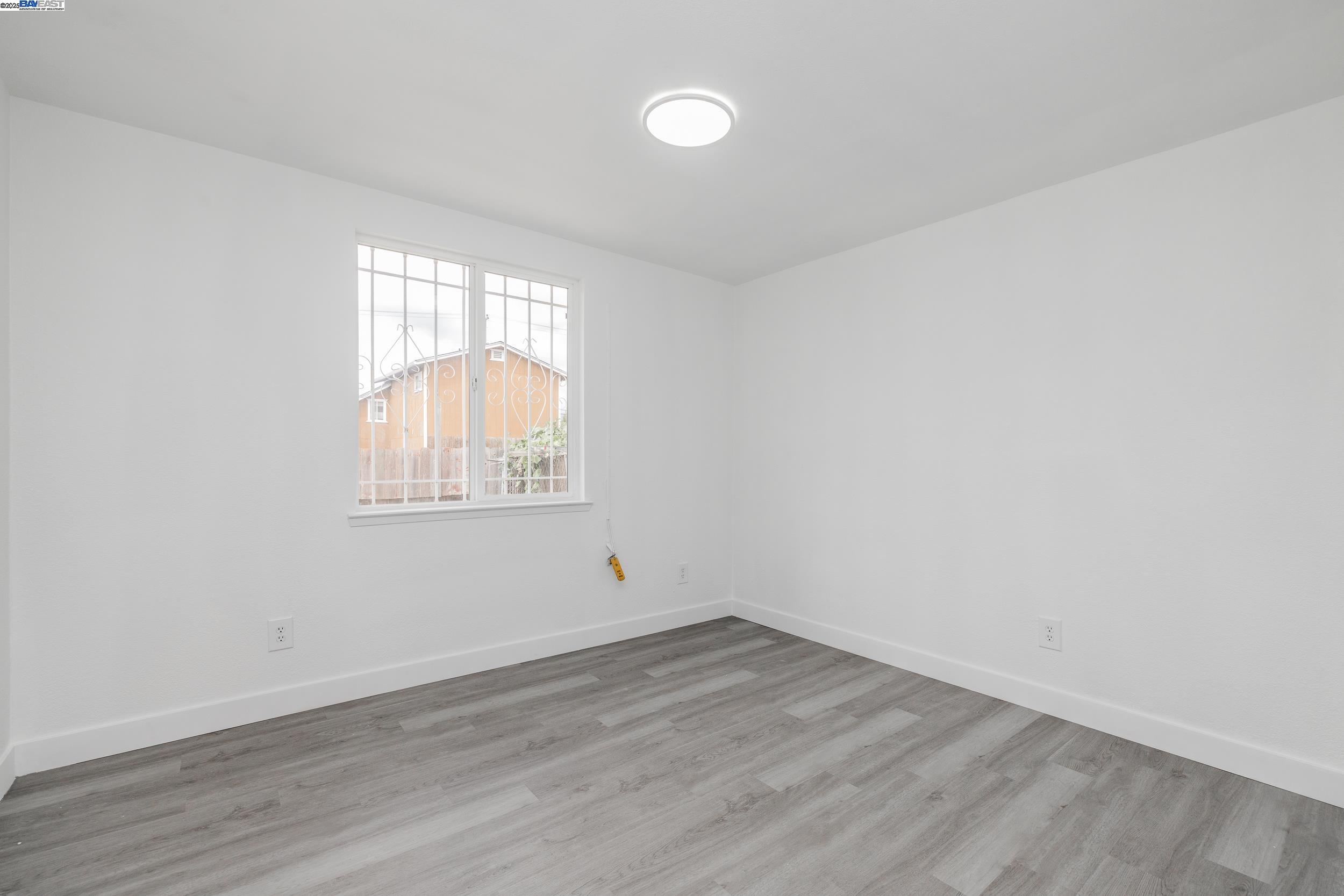 Detail Gallery Image 13 of 30 For 1037-1039 91st Ave, Oakland,  CA 94603 - – Beds | – Baths