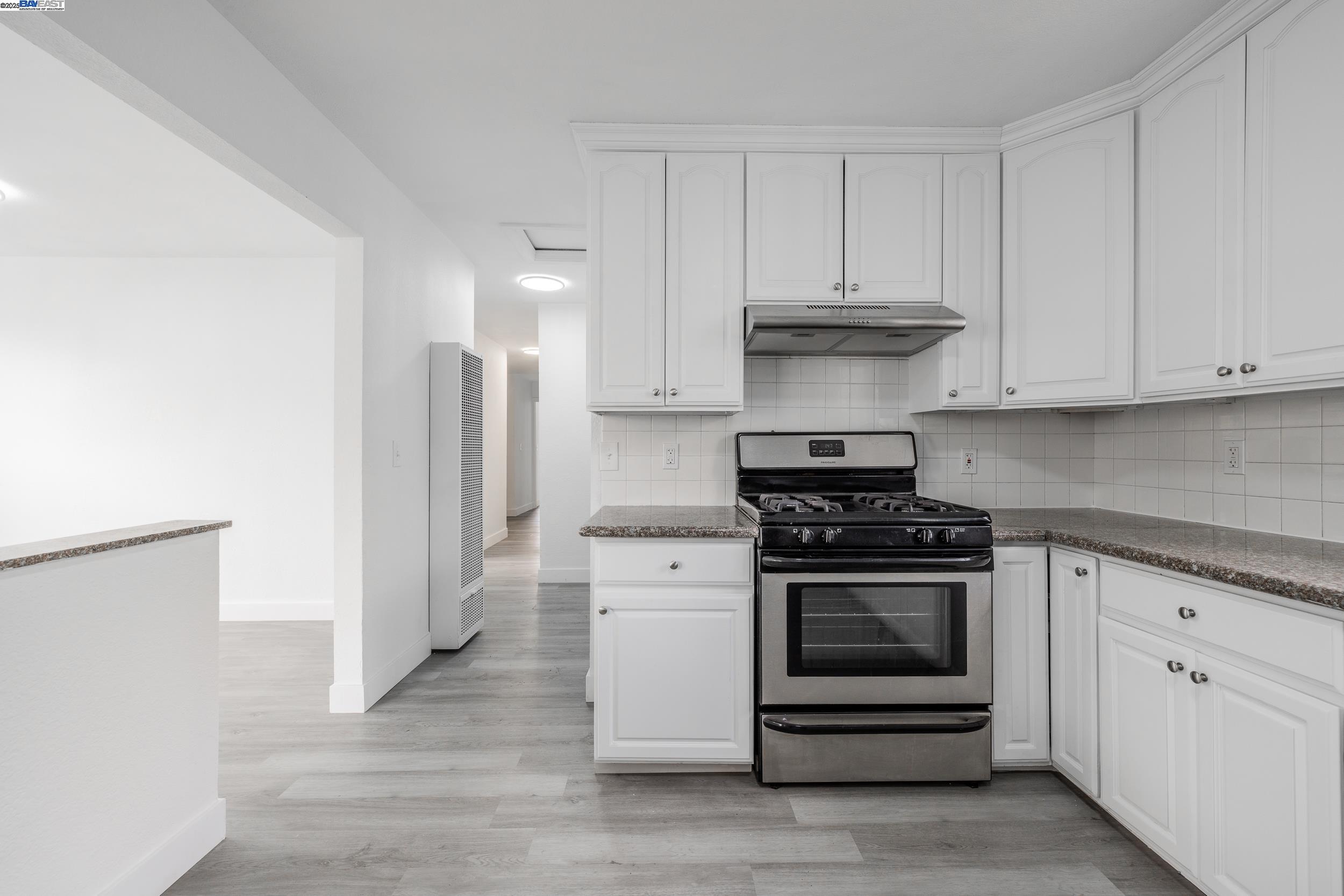 Detail Gallery Image 8 of 30 For 1037-1039 91st Ave, Oakland,  CA 94603 - – Beds | – Baths