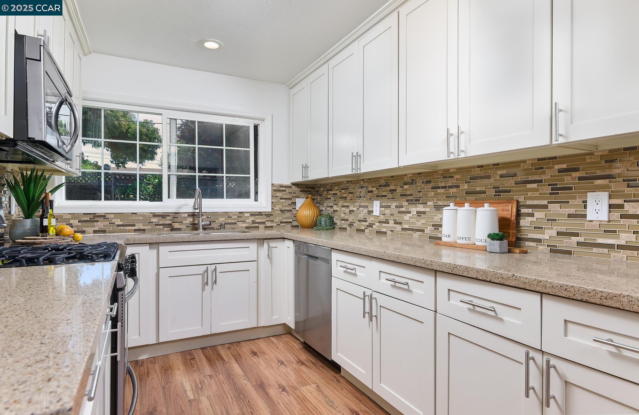 Detail Gallery Image 12 of 24 For 3242 Fitzpatrick Dr, Concord,  CA 94519 - 3 Beds | 2 Baths