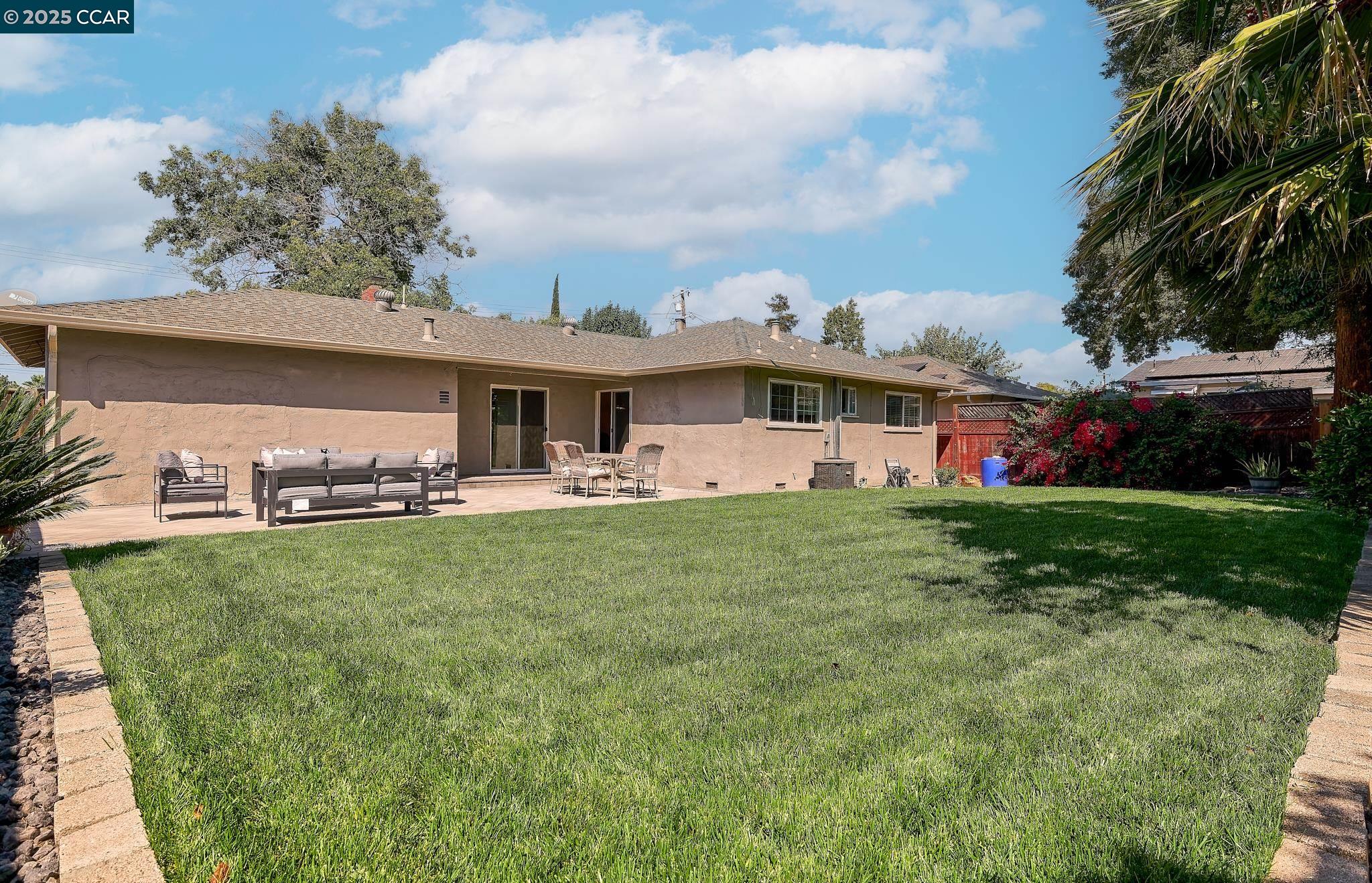 Detail Gallery Image 21 of 24 For 3242 Fitzpatrick Dr, Concord,  CA 94519 - 3 Beds | 2 Baths