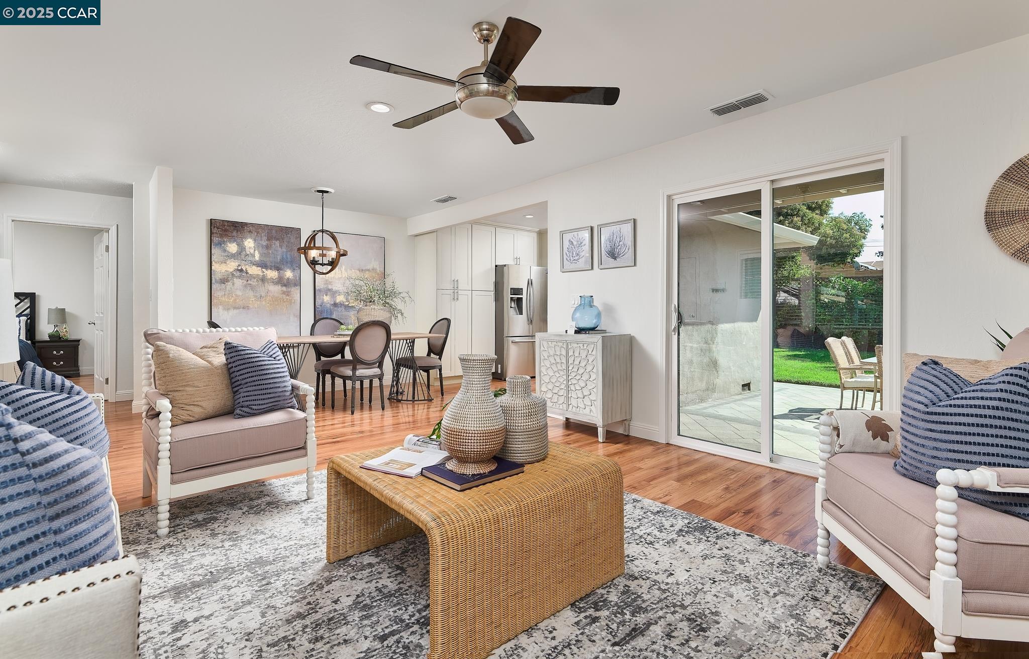 Detail Gallery Image 6 of 24 For 3242 Fitzpatrick Dr, Concord,  CA 94519 - 3 Beds | 2 Baths