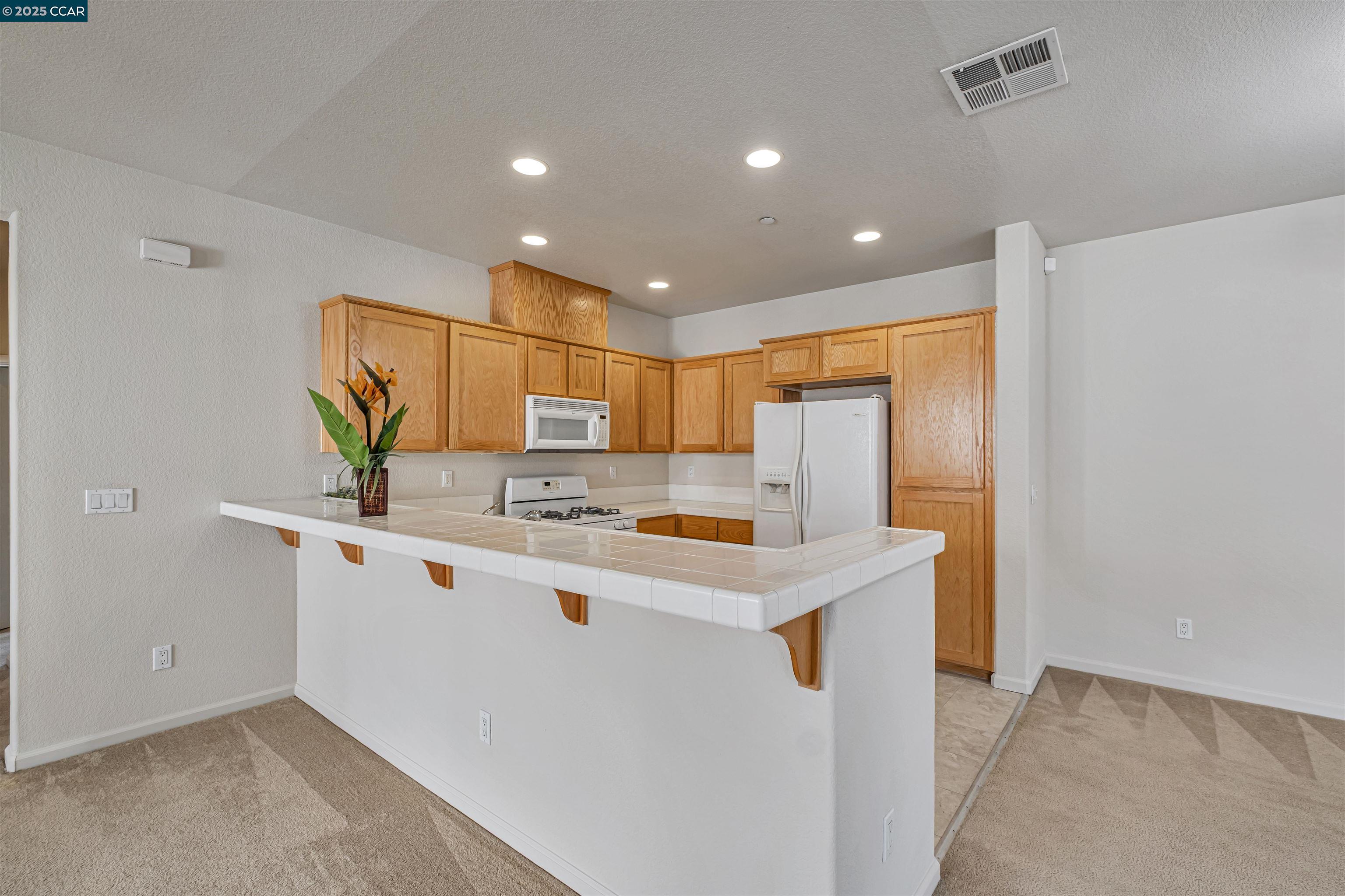 Photo #12: 41111658 Listing: Photo #12