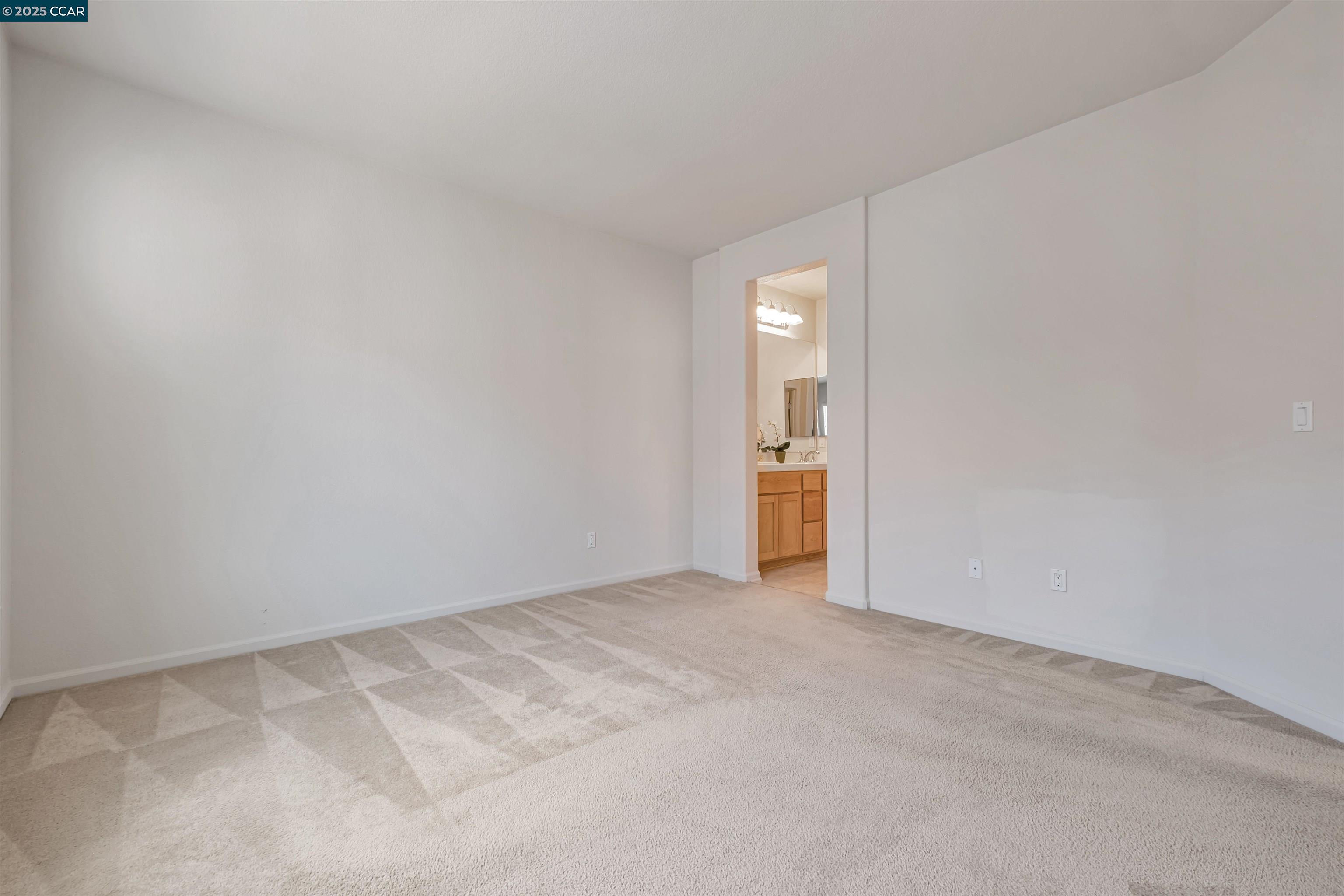 Photo #7: 41111658 Listing: Photo #7