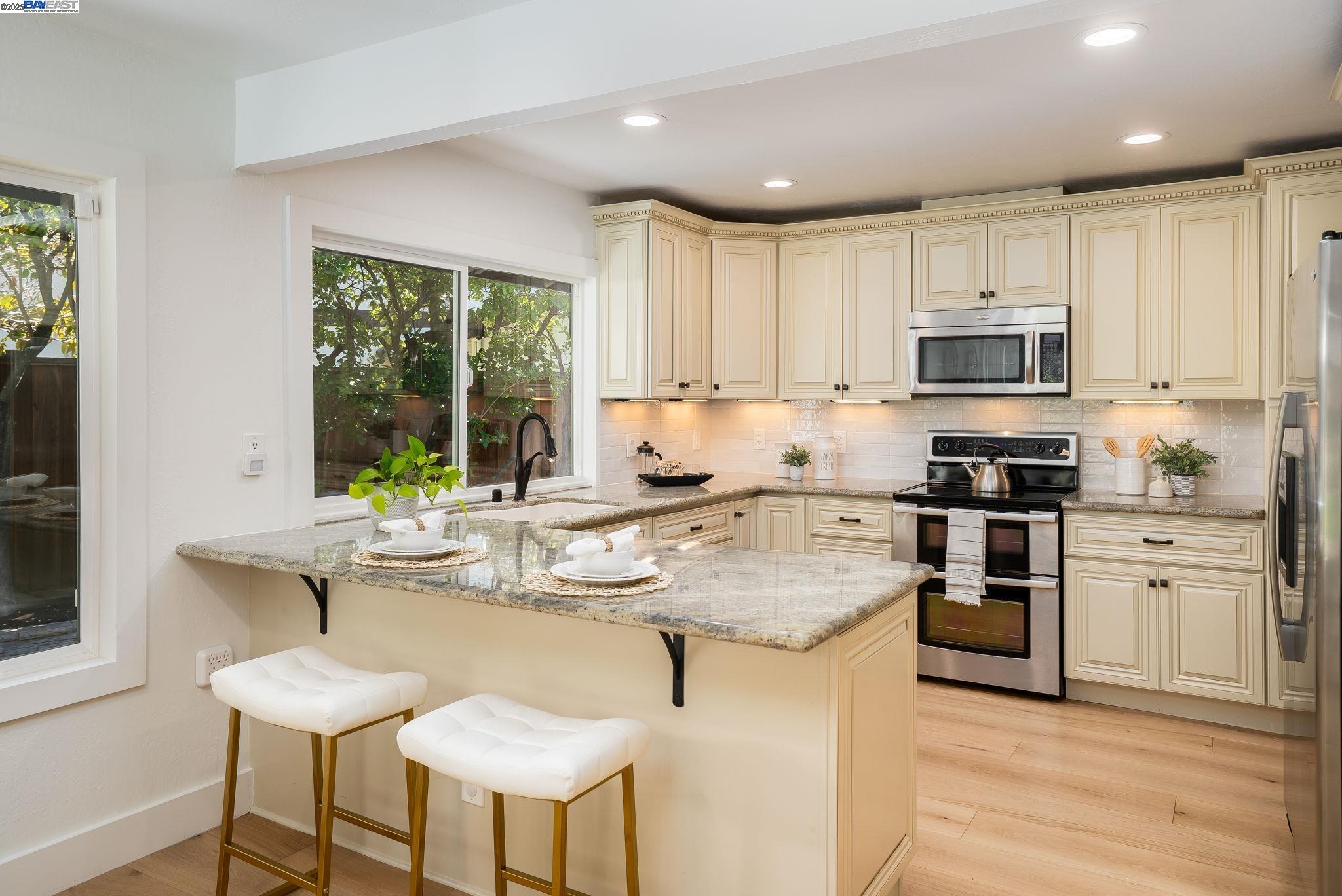 Detail Gallery Image 14 of 55 For 110 Renwick Pl, Walnut Creek,  CA 94598 - 3 Beds | 2 Baths
