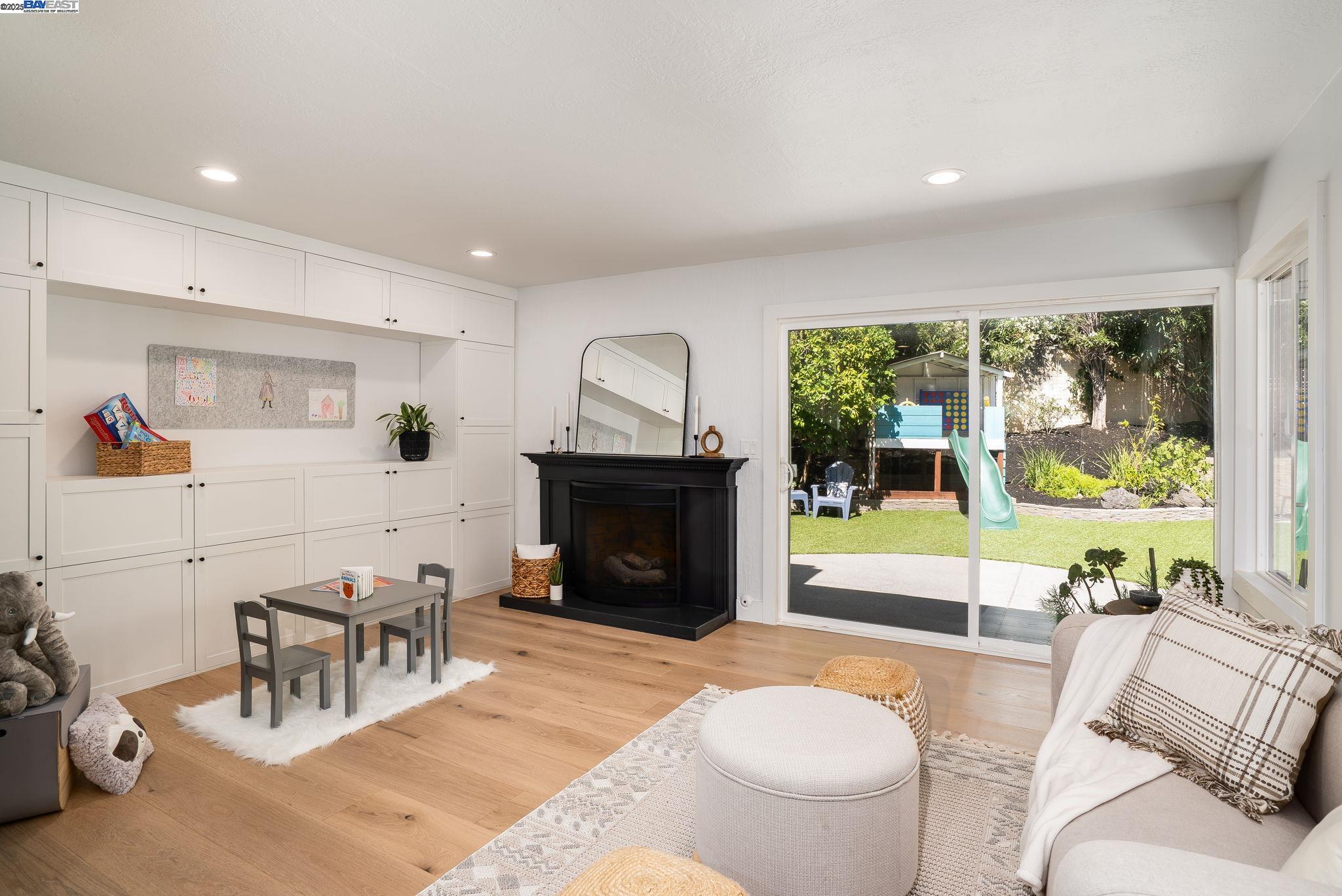 Detail Gallery Image 22 of 55 For 110 Renwick Pl, Walnut Creek,  CA 94598 - 3 Beds | 2 Baths
