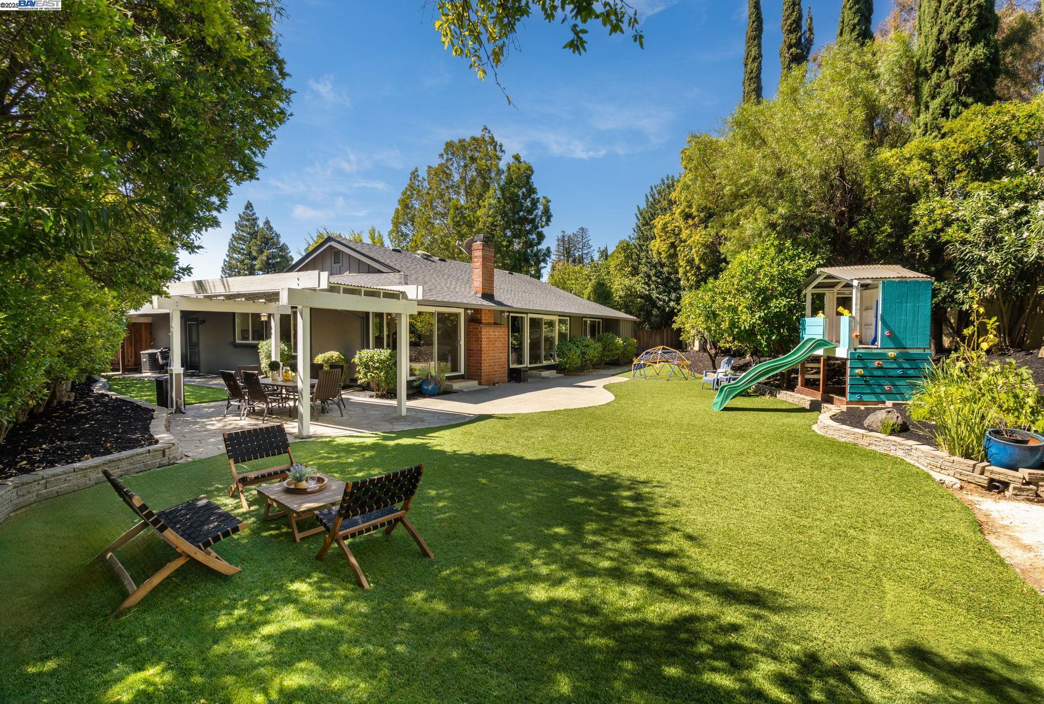 Detail Gallery Image 42 of 55 For 110 Renwick Pl, Walnut Creek,  CA 94598 - 3 Beds | 2 Baths