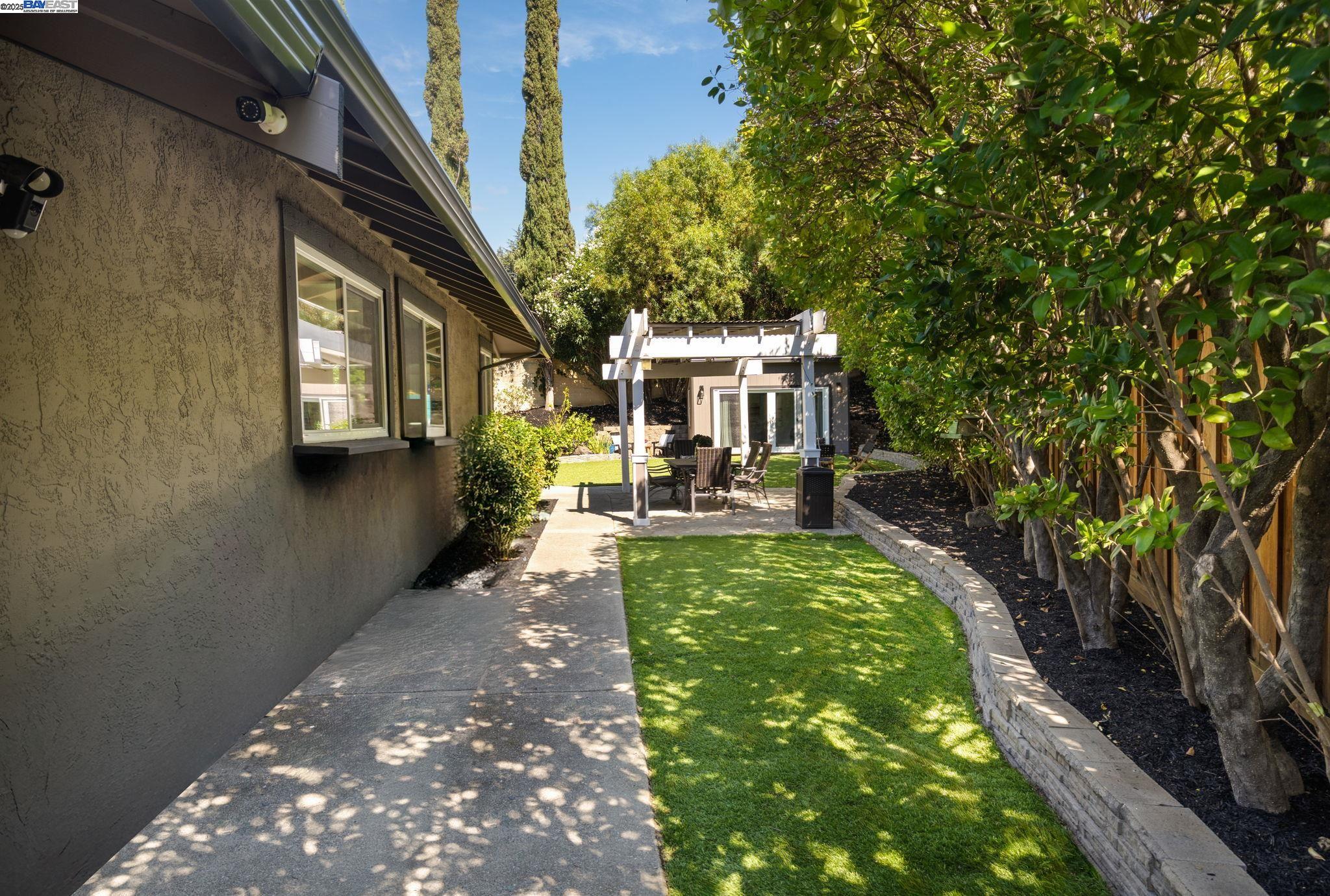 Detail Gallery Image 44 of 55 For 110 Renwick Pl, Walnut Creek,  CA 94598 - 3 Beds | 2 Baths