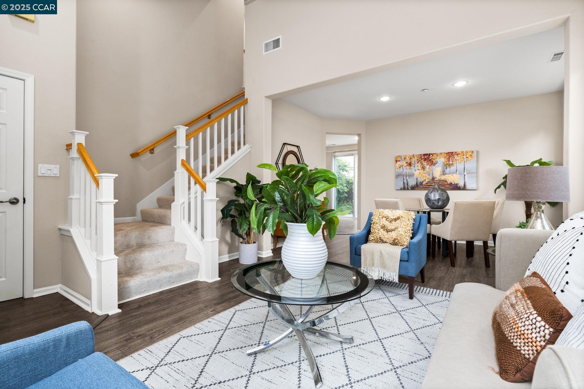 Detail Gallery Image 3 of 23 For 465 Blue Flax Ct, Brentwood,  CA 94513 - 3 Beds | 2/1 Baths