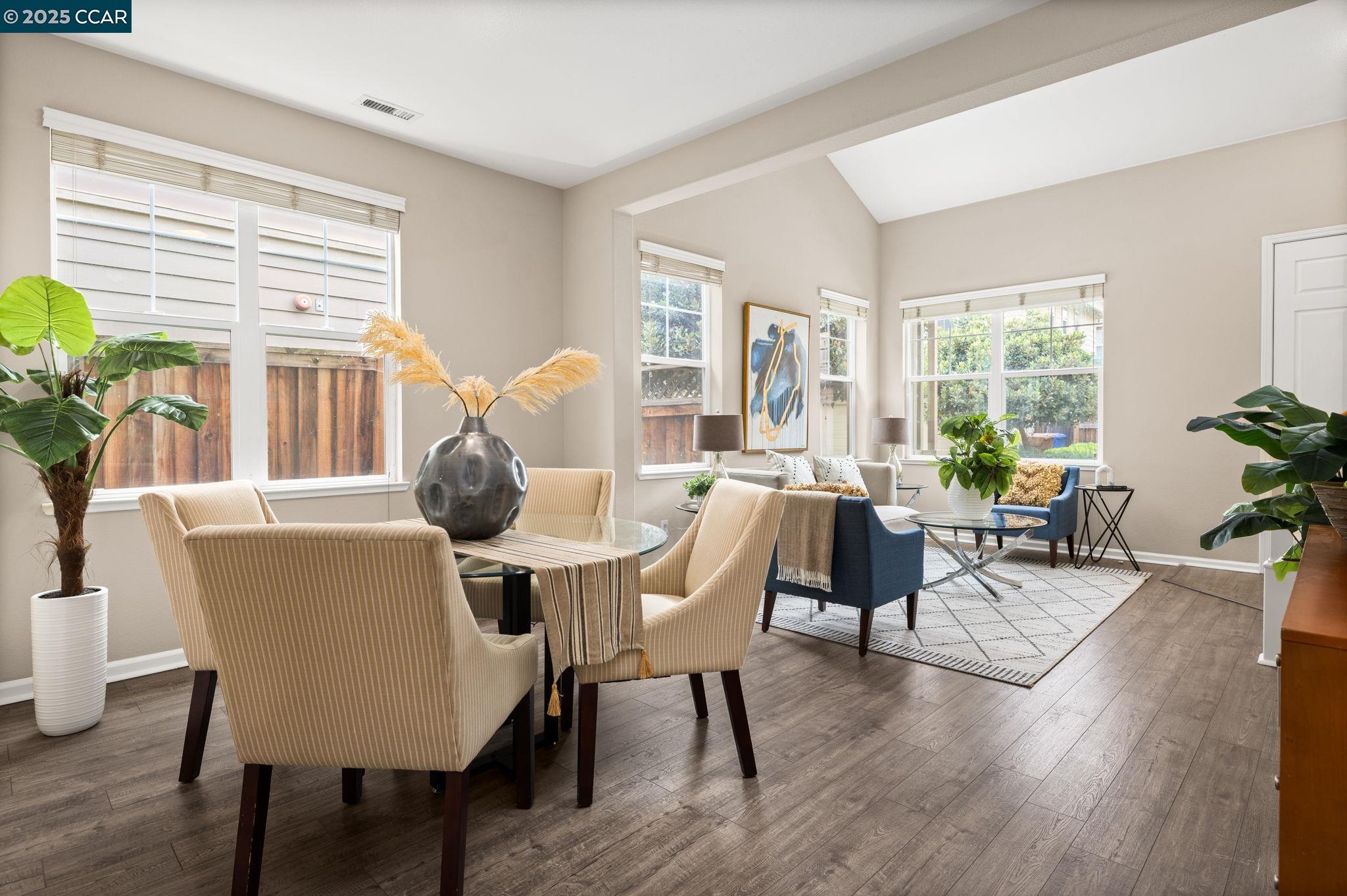 Detail Gallery Image 4 of 23 For 465 Blue Flax Ct, Brentwood,  CA 94513 - 3 Beds | 2/1 Baths