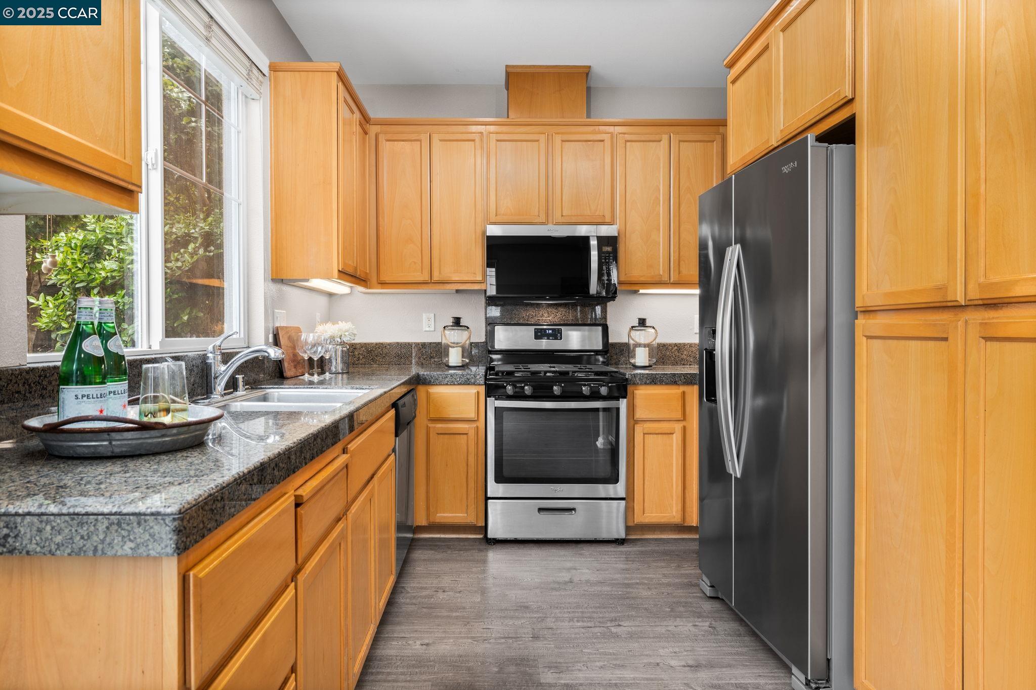 Detail Gallery Image 5 of 23 For 465 Blue Flax Ct, Brentwood,  CA 94513 - 3 Beds | 2/1 Baths