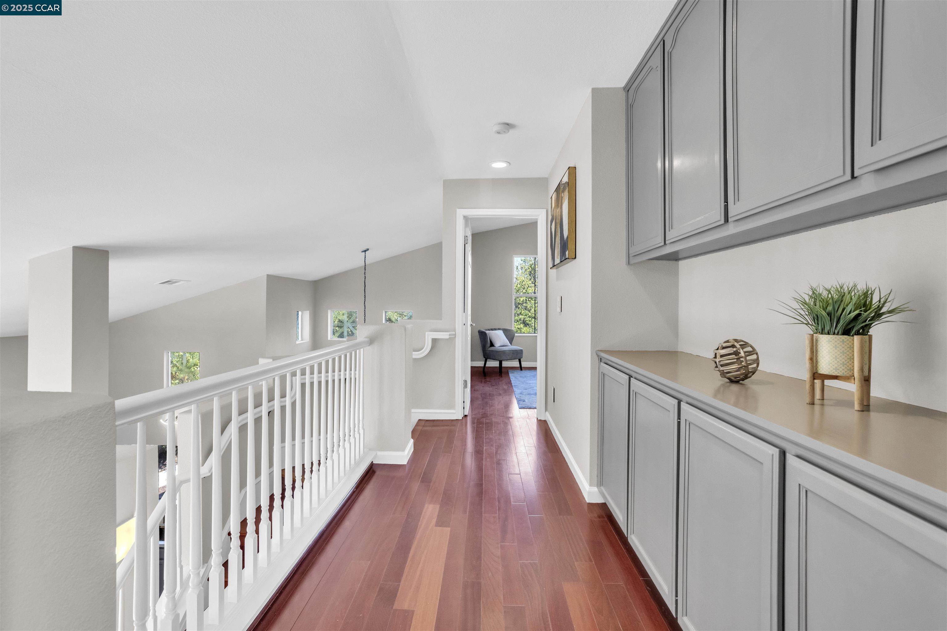 Detail Gallery Image 14 of 37 For 328 Grenadine Way, Hercules,  CA 94547 - 3 Beds | 2/1 Baths