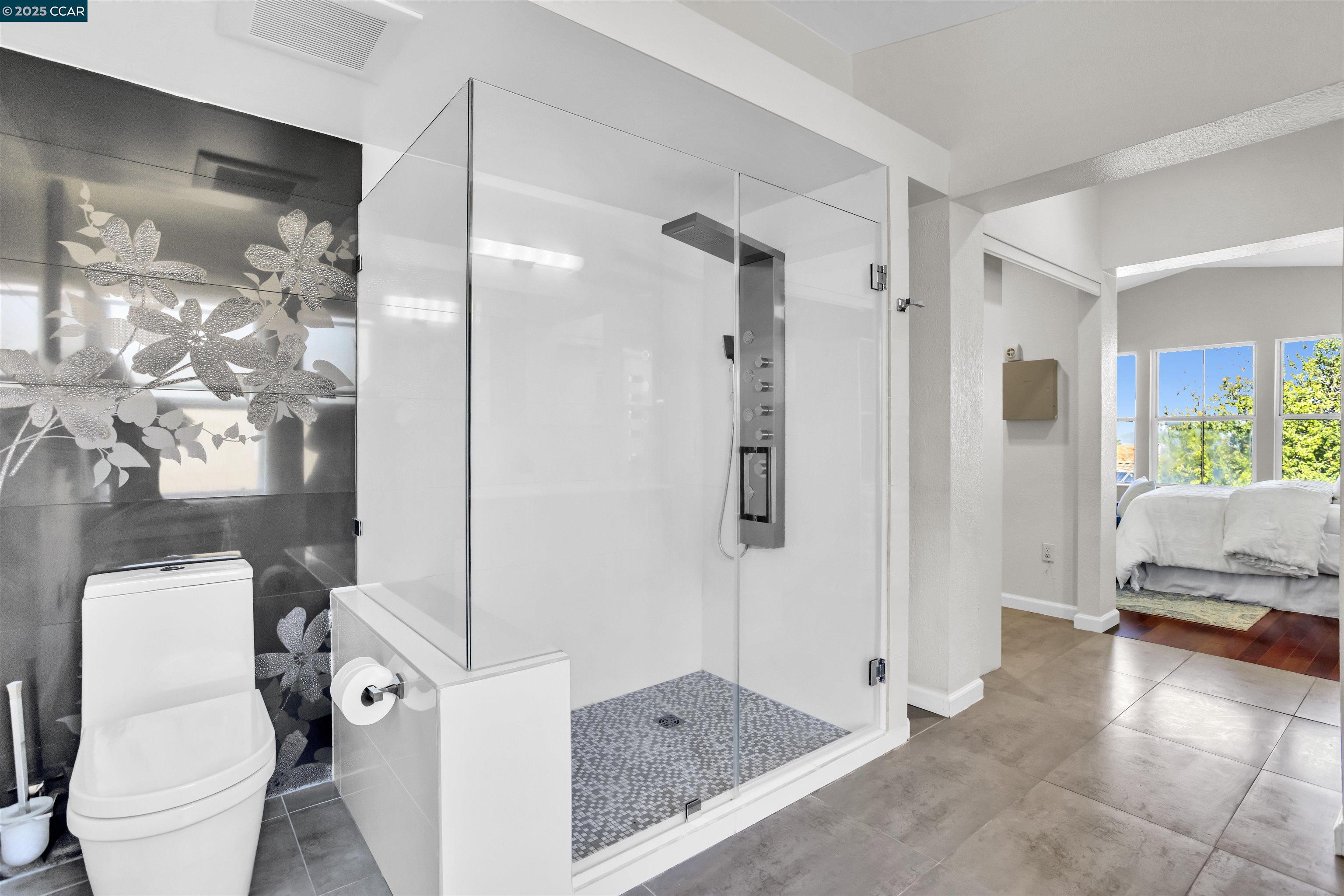Detail Gallery Image 19 of 37 For 328 Grenadine Way, Hercules,  CA 94547 - 3 Beds | 2/1 Baths