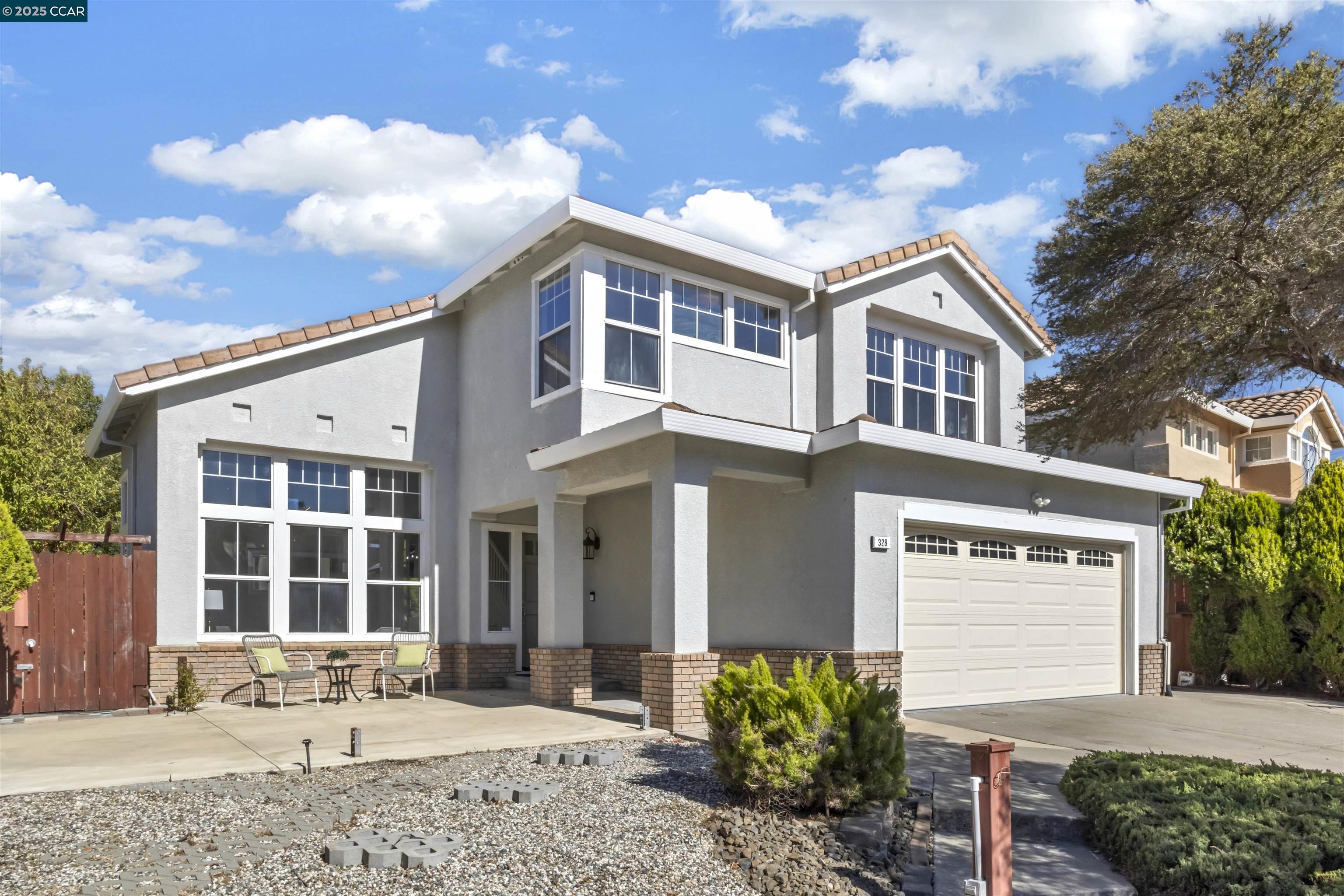 Detail Gallery Image 2 of 37 For 328 Grenadine Way, Hercules,  CA 94547 - 3 Beds | 2/1 Baths
