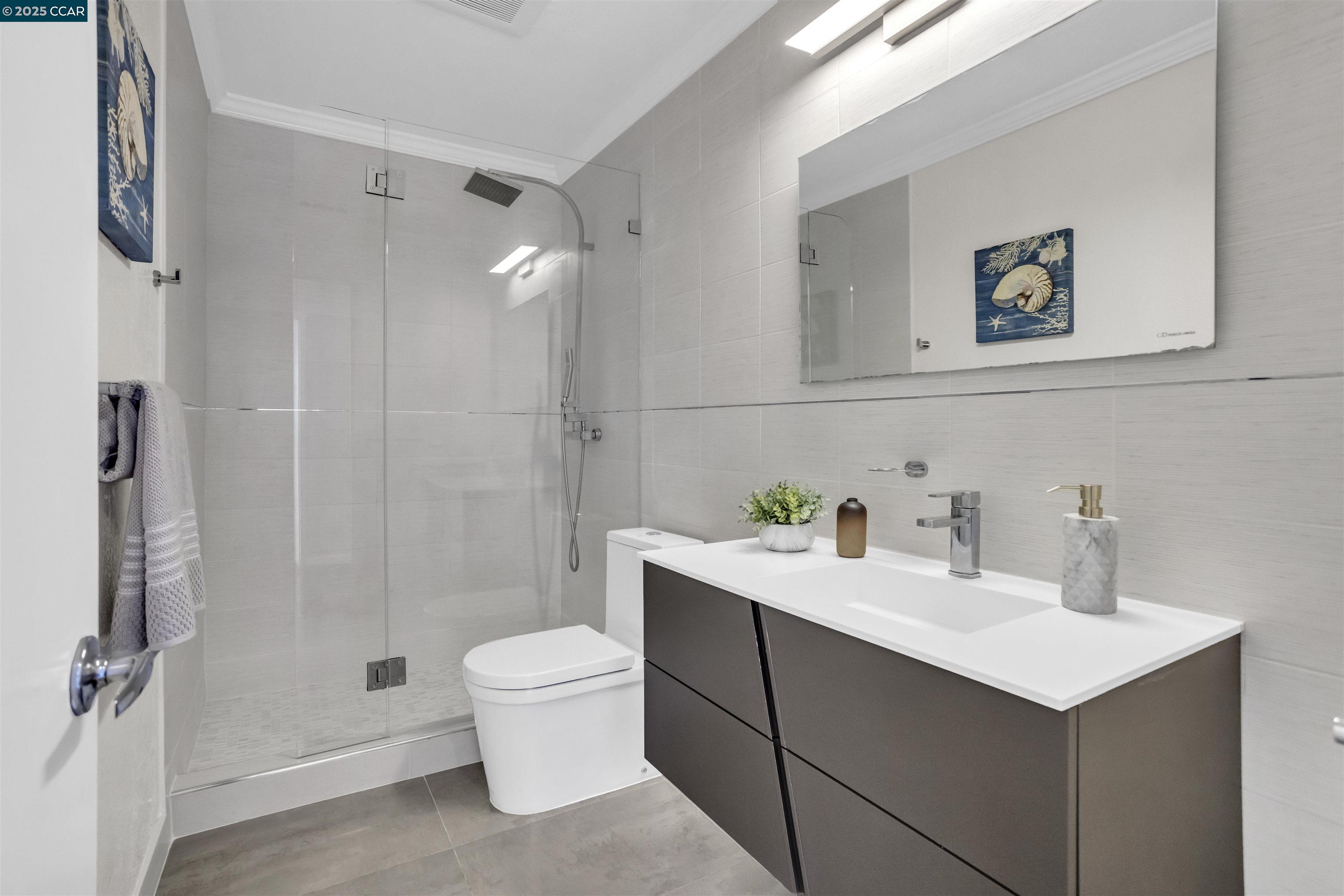 Detail Gallery Image 21 of 37 For 328 Grenadine Way, Hercules,  CA 94547 - 3 Beds | 2/1 Baths