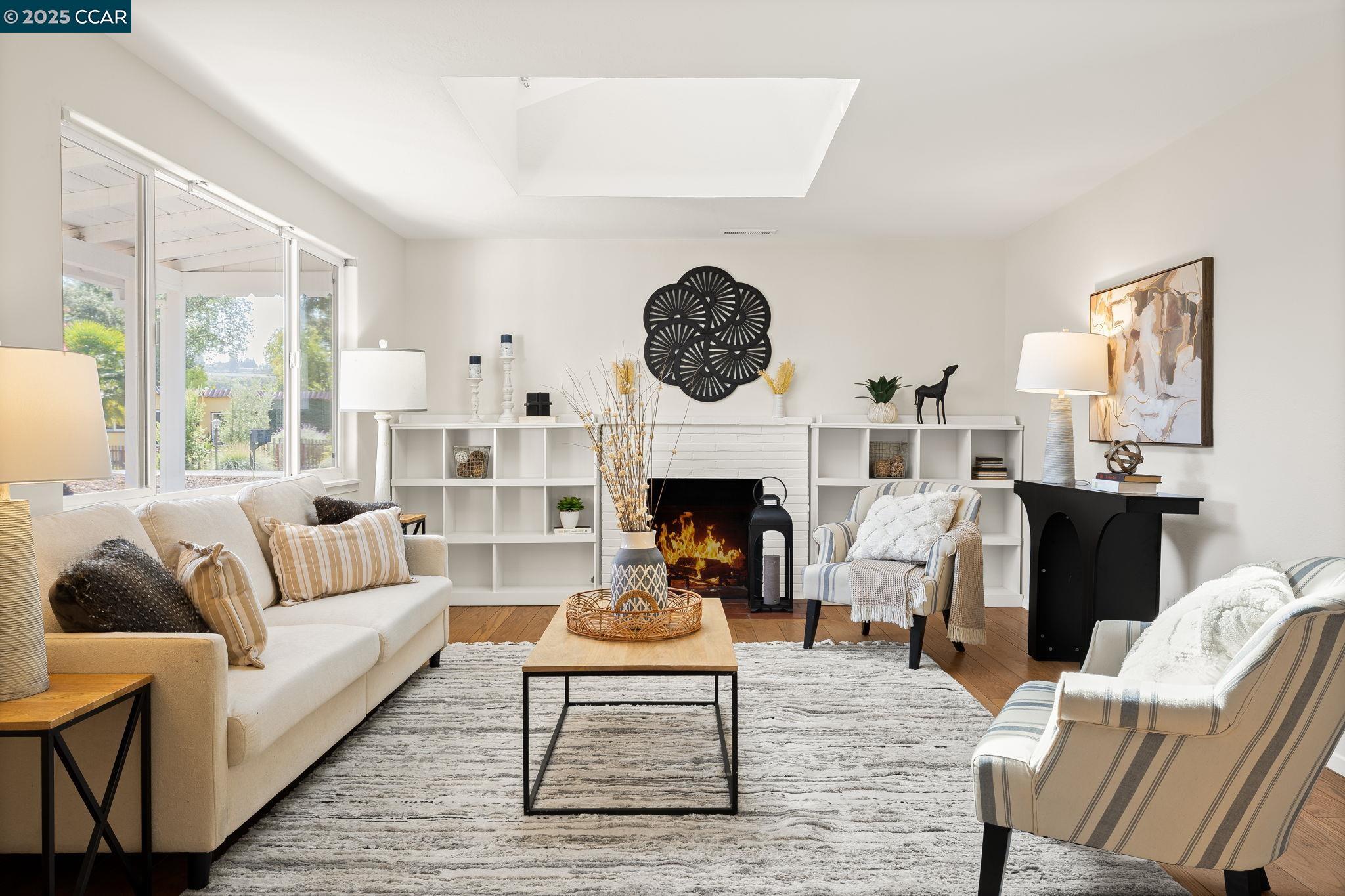 Detail Gallery Image 3 of 22 For 72 Grandview Pl, Walnut Creek,  CA 94595 - 3 Beds | 2 Baths