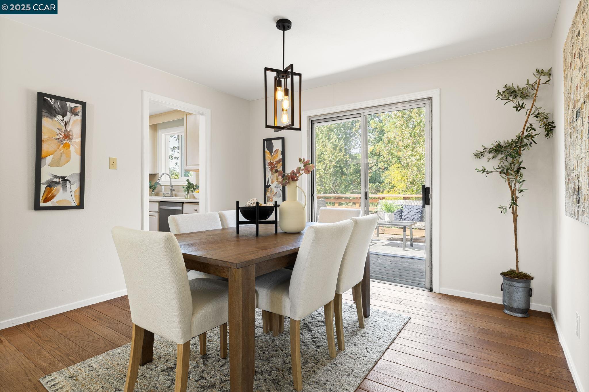 Detail Gallery Image 4 of 22 For 72 Grandview Pl, Walnut Creek,  CA 94595 - 3 Beds | 2 Baths