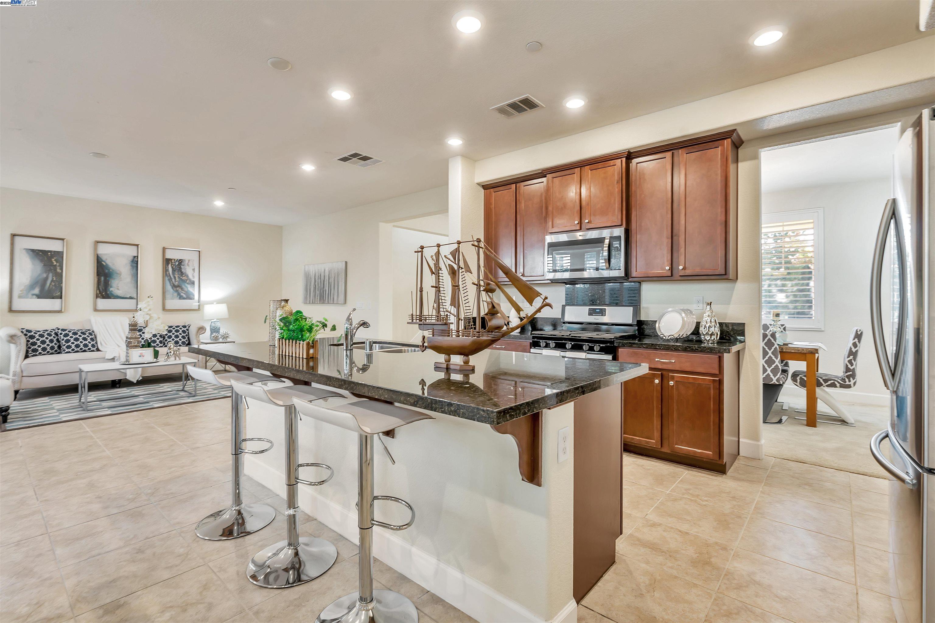 Detail Gallery Image 11 of 50 For Acero, Brentwood,  CA 94513 - 4 Beds | 3 Baths
