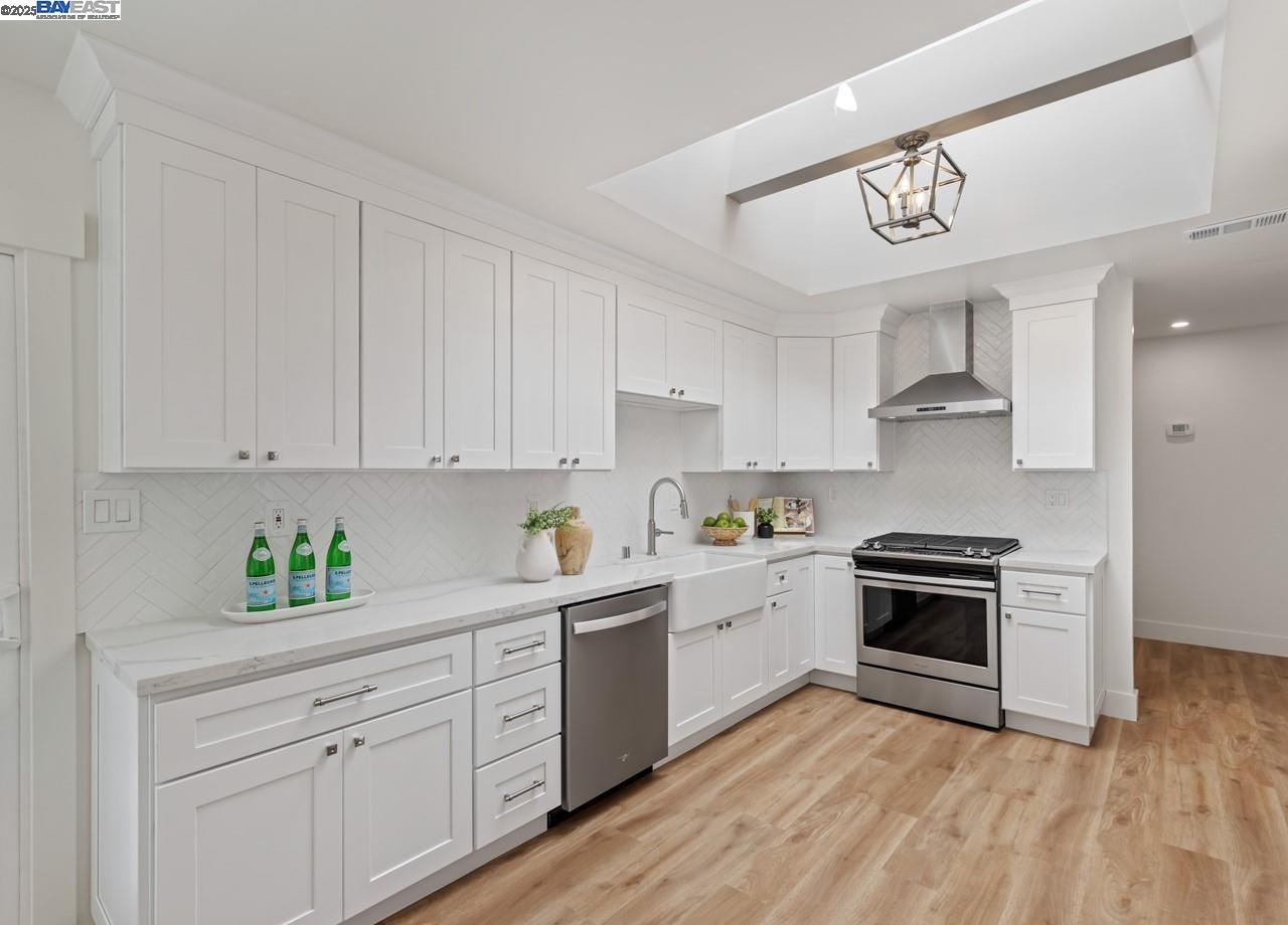 Detail Gallery Image 12 of 38 For 125 Montanya Ct, Walnut Creek,  CA 94597 - 3 Beds | 2 Baths