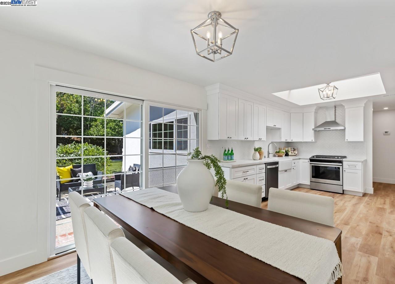 Detail Gallery Image 14 of 38 For 125 Montanya Ct, Walnut Creek,  CA 94597 - 3 Beds | 2 Baths