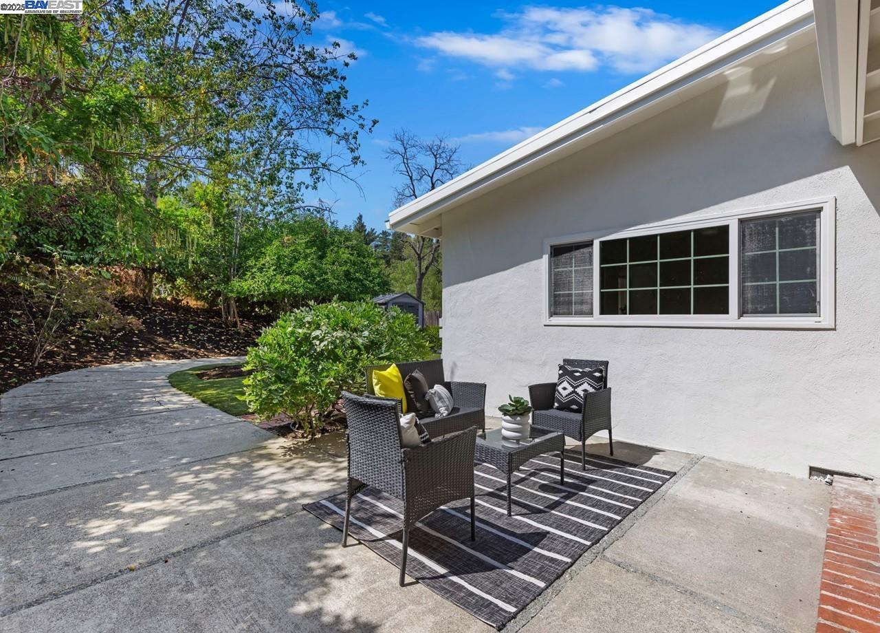 Detail Gallery Image 27 of 38 For 125 Montanya Ct, Walnut Creek,  CA 94597 - 3 Beds | 2 Baths