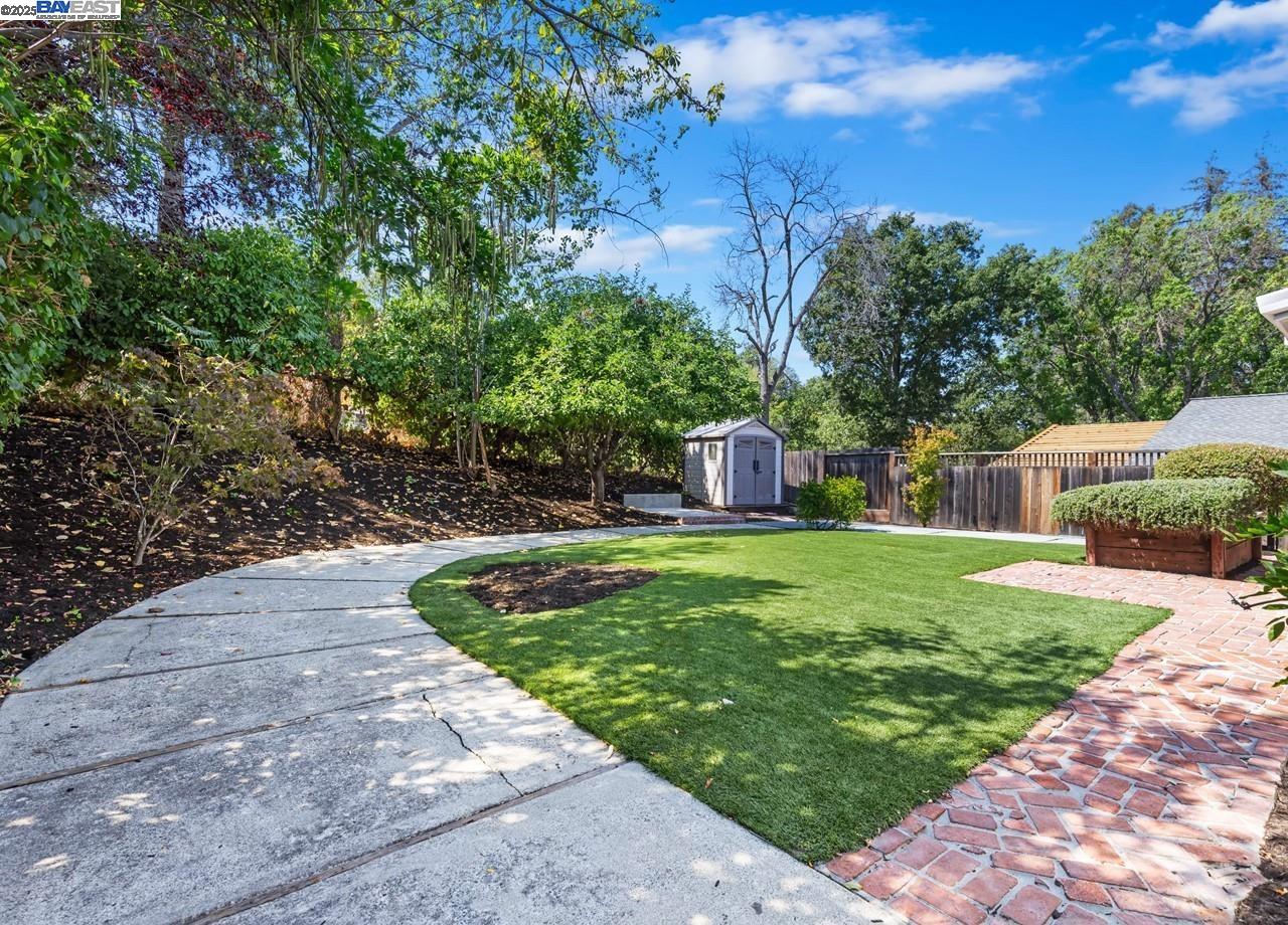 Detail Gallery Image 29 of 38 For 125 Montanya Ct, Walnut Creek,  CA 94597 - 3 Beds | 2 Baths