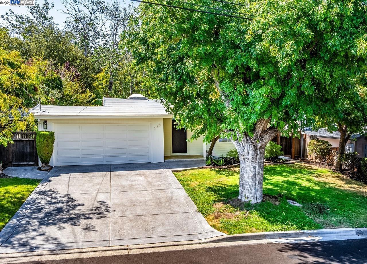 Detail Gallery Image 31 of 38 For 125 Montanya Ct, Walnut Creek,  CA 94597 - 3 Beds | 2 Baths