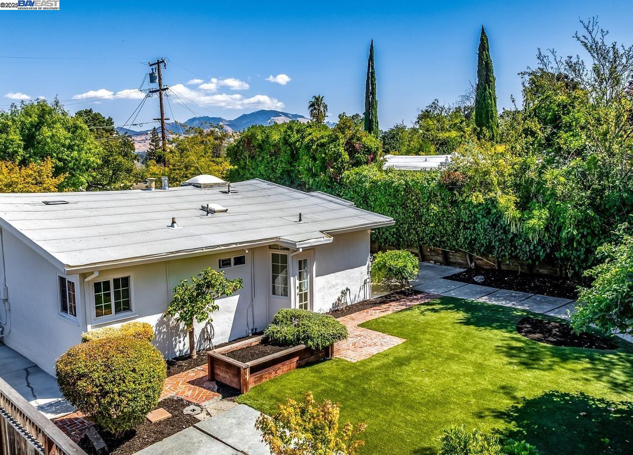 Detail Gallery Image 34 of 38 For 125 Montanya Ct, Walnut Creek,  CA 94597 - 3 Beds | 2 Baths